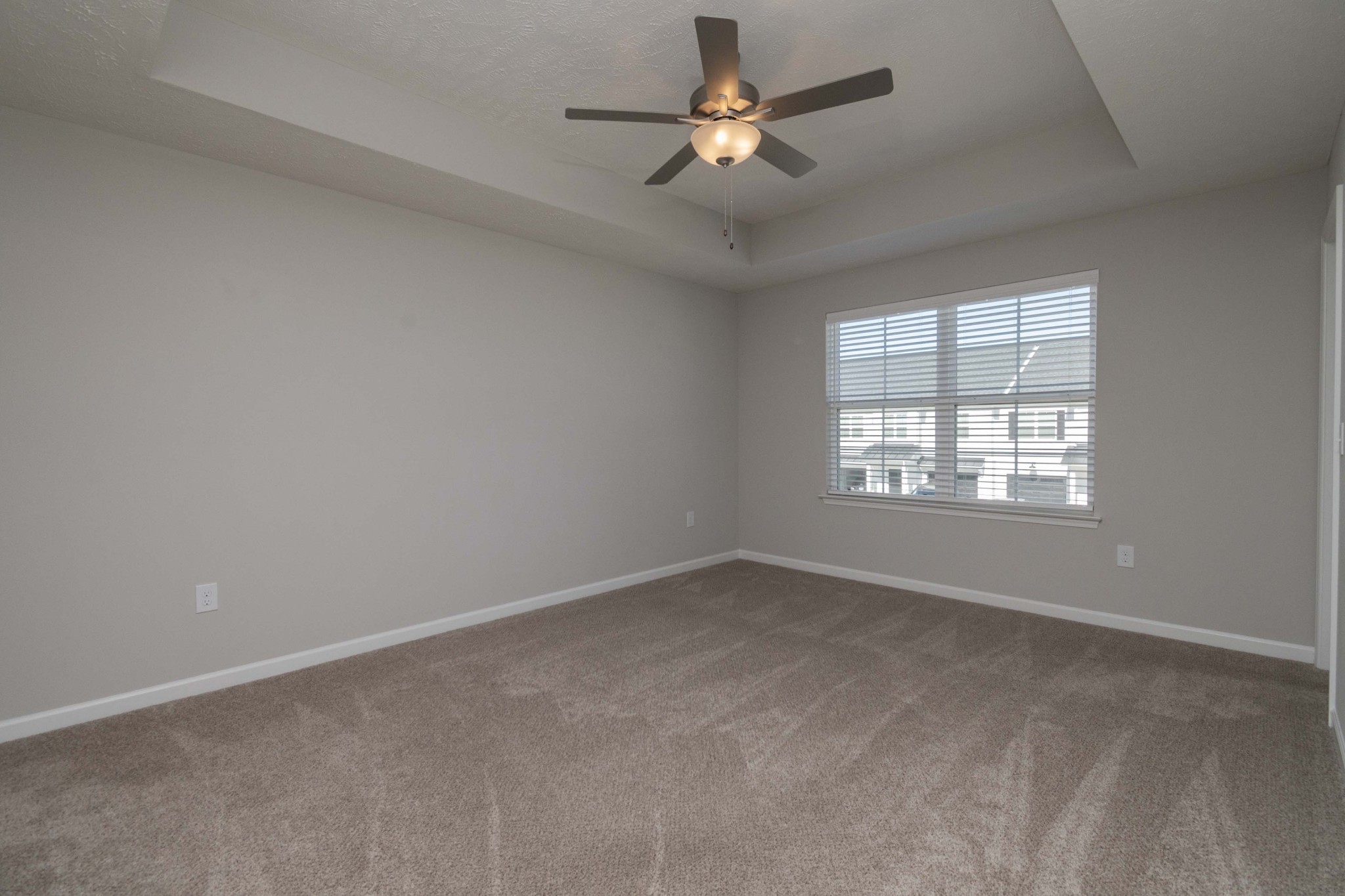 1852 Bethpage Dr Property Photo 18