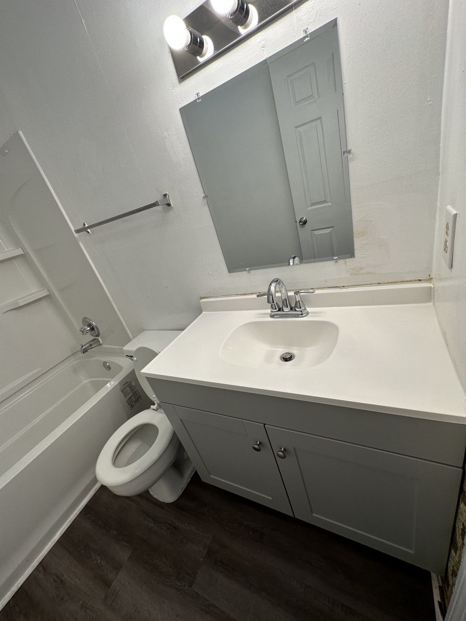 1057 Harold Dr Property Photo 16