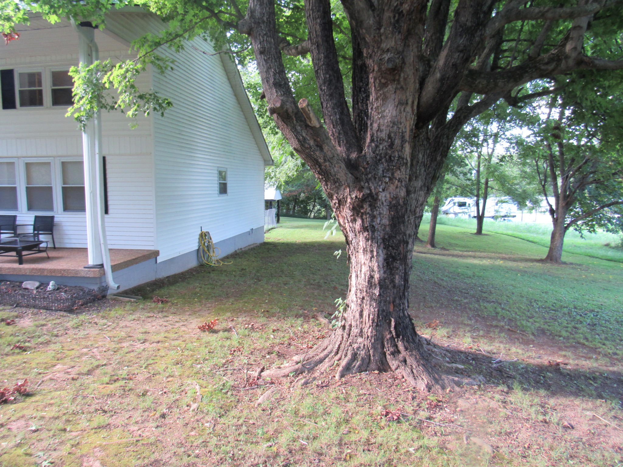 1308 Cumberland City Rd Property Photo 2