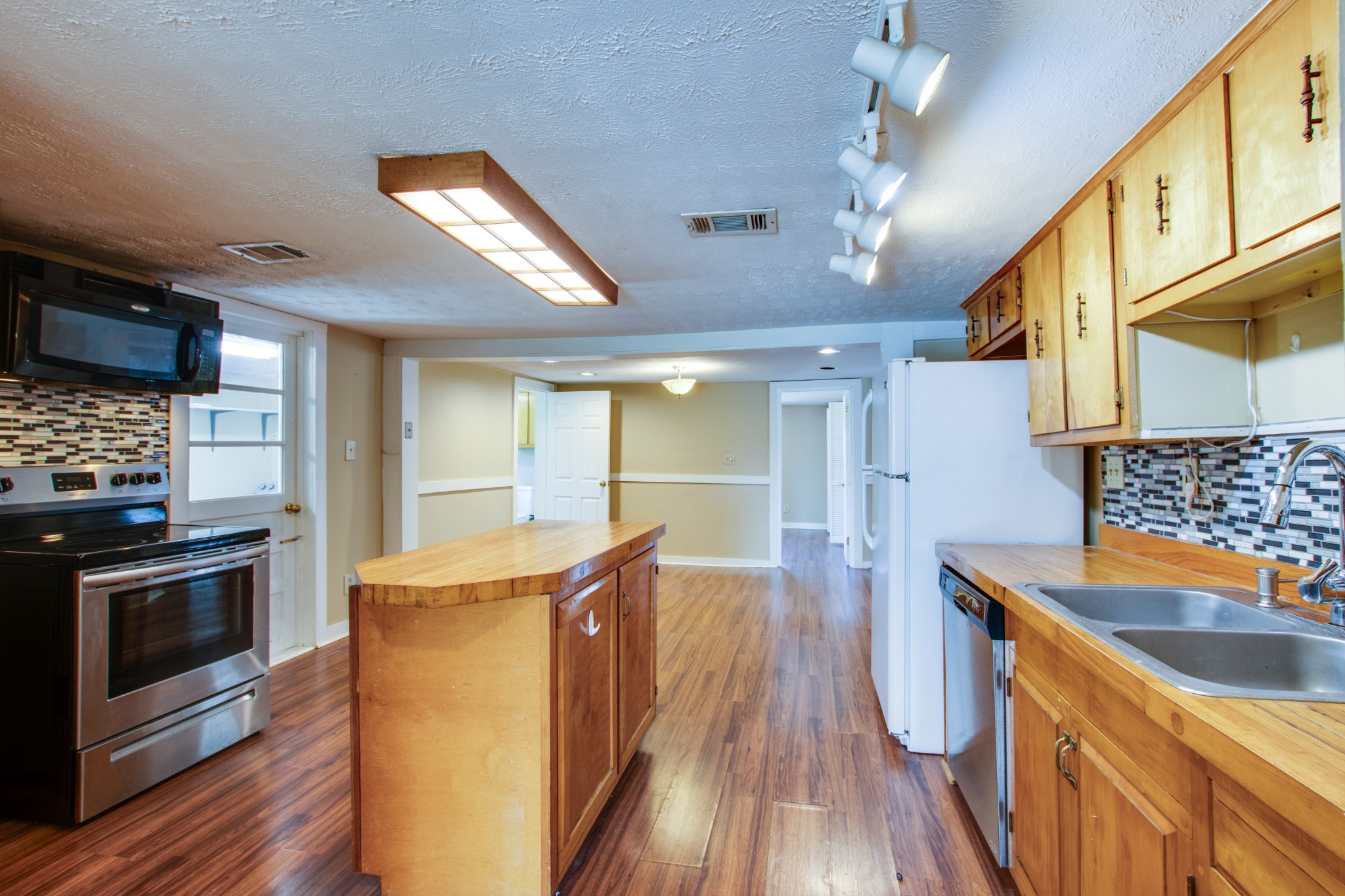 4453 Pecan Valley Rd Property Photo 14
