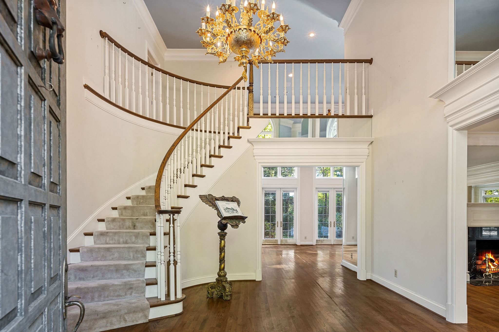 1315 Chatsworth Blvd Property Photo 7