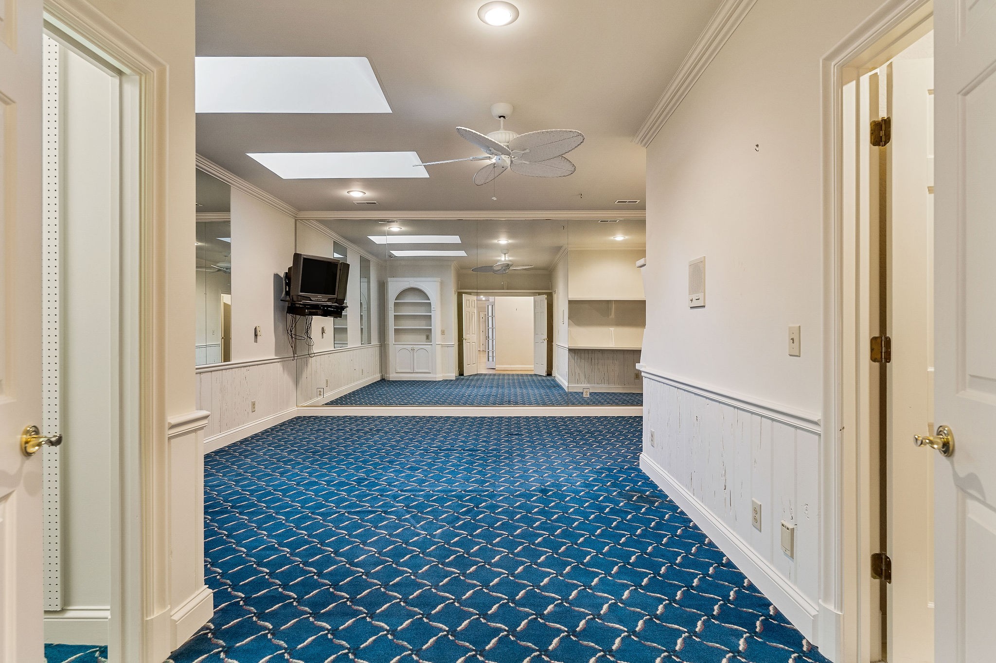 1315 Chatsworth Blvd Property Photo 49