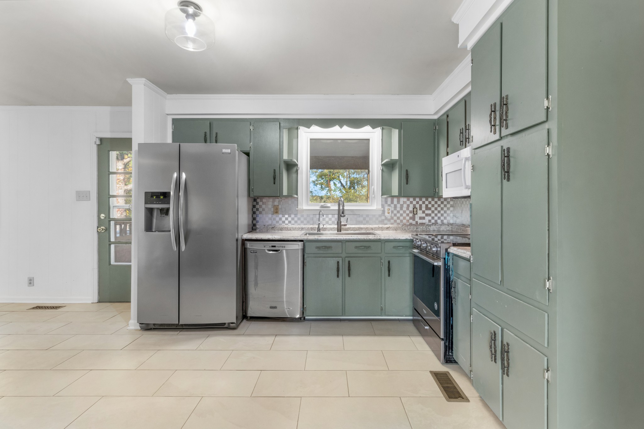 913 Branch Rd Property Photo 11
