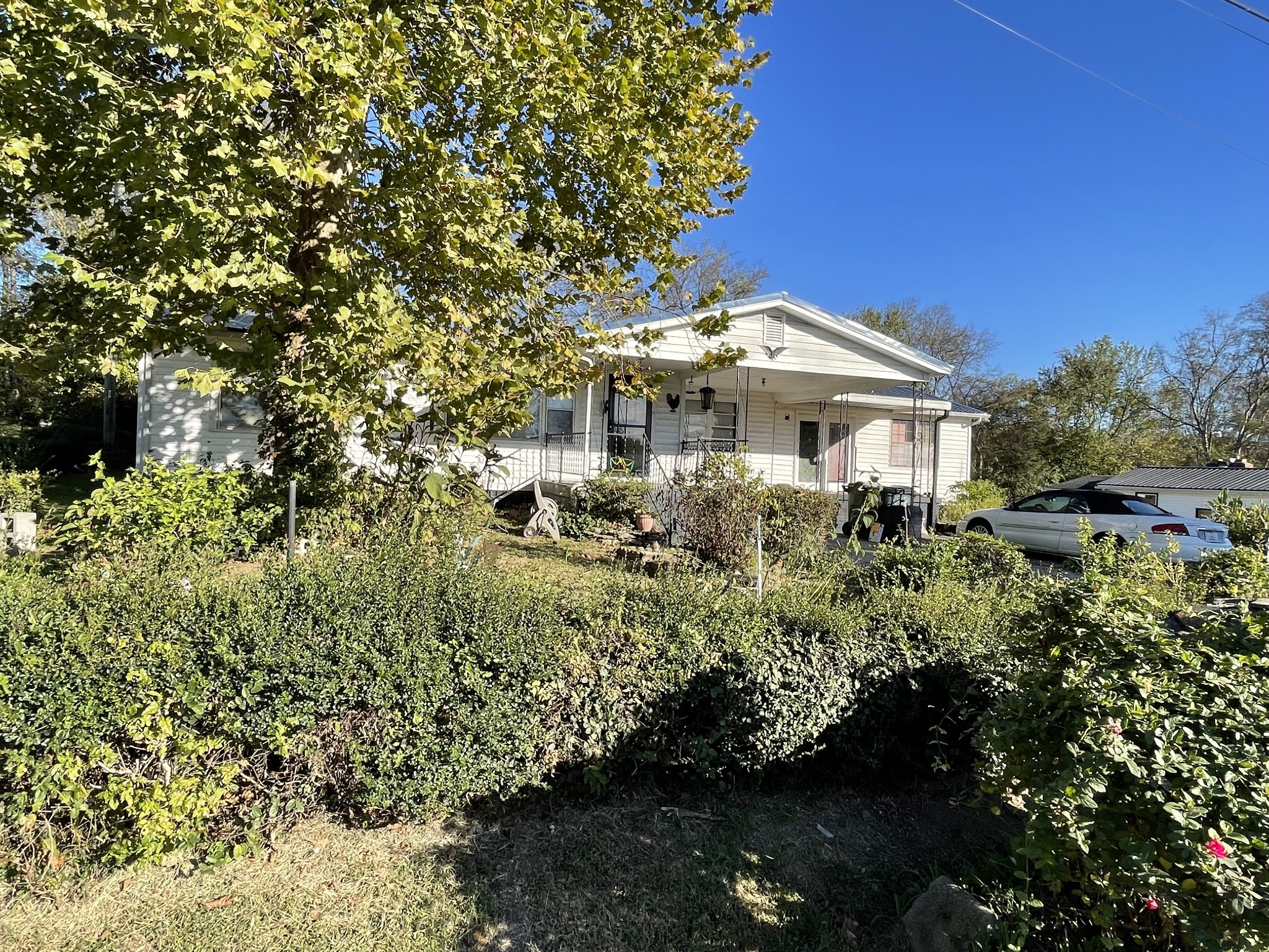 773 Anthony St Property Photo 3