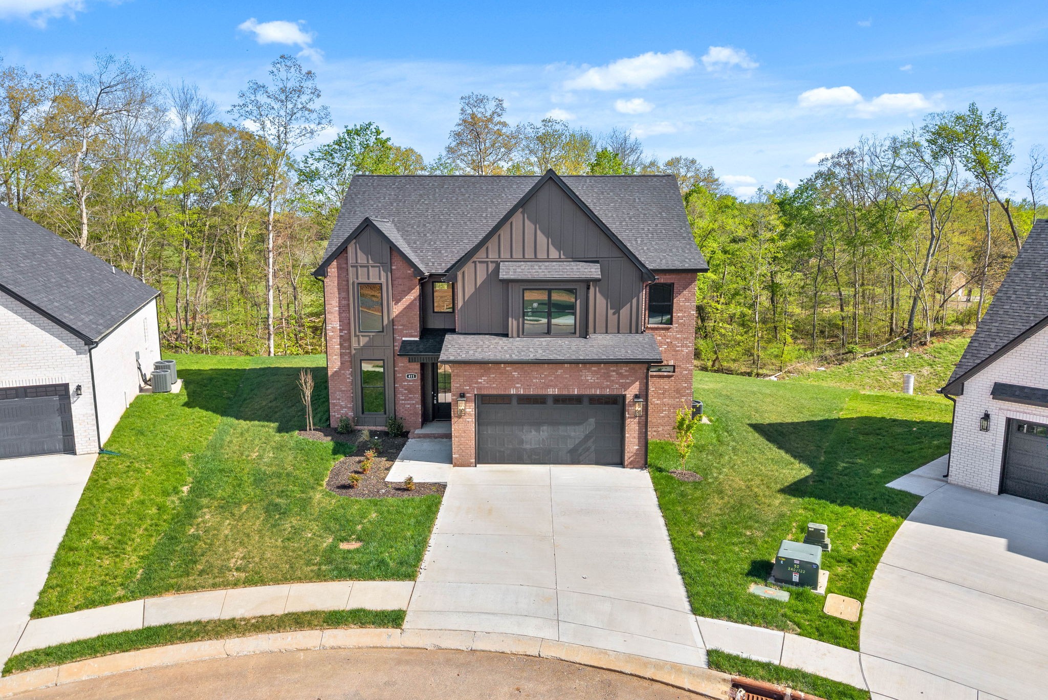 411 Blue Ridge Ct Property Photo 3