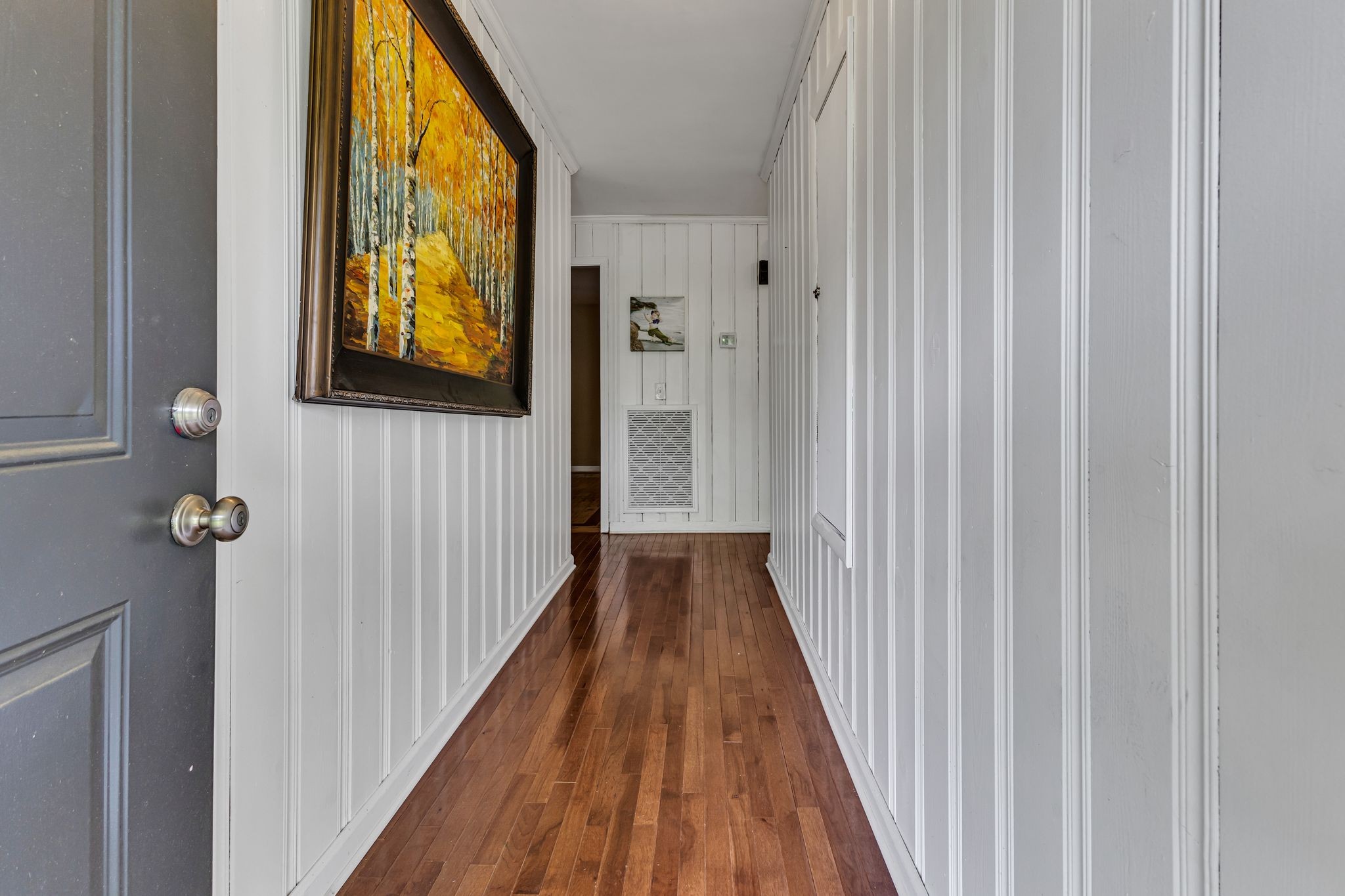 9005 Highway 100 Property Photo 2