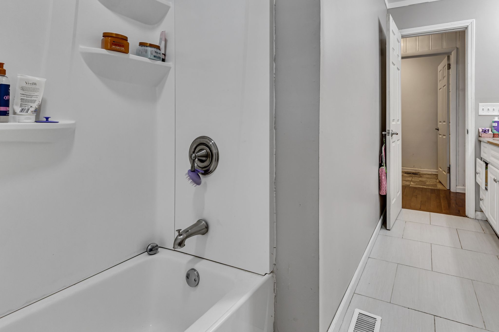 9005 Highway 100 Property Photo 15
