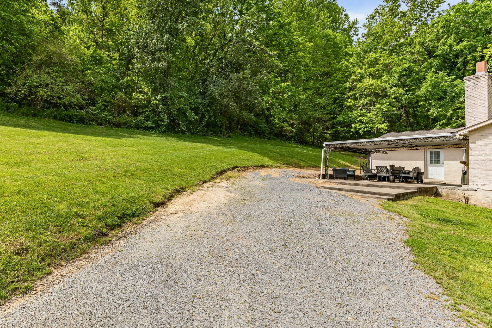9005 Highway 100 Property Photo 17