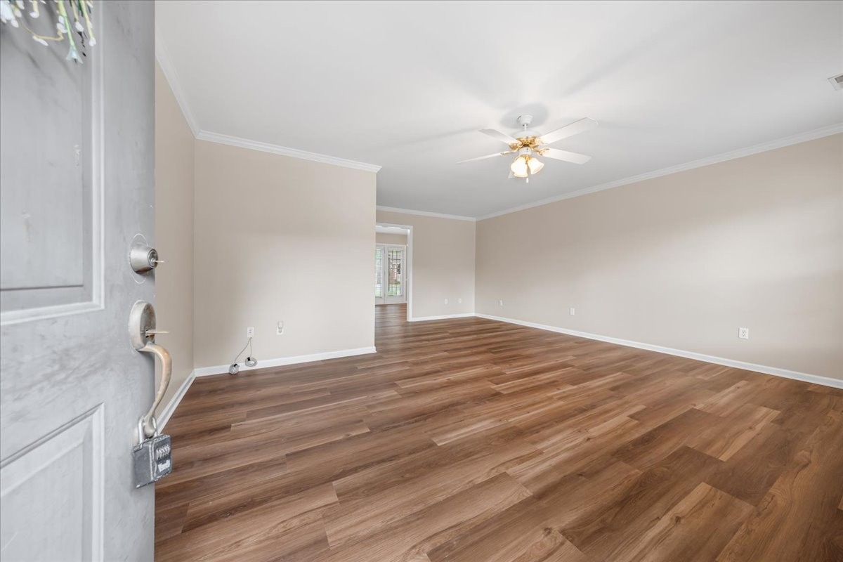 105 Middleton Ct Property Photo 6
