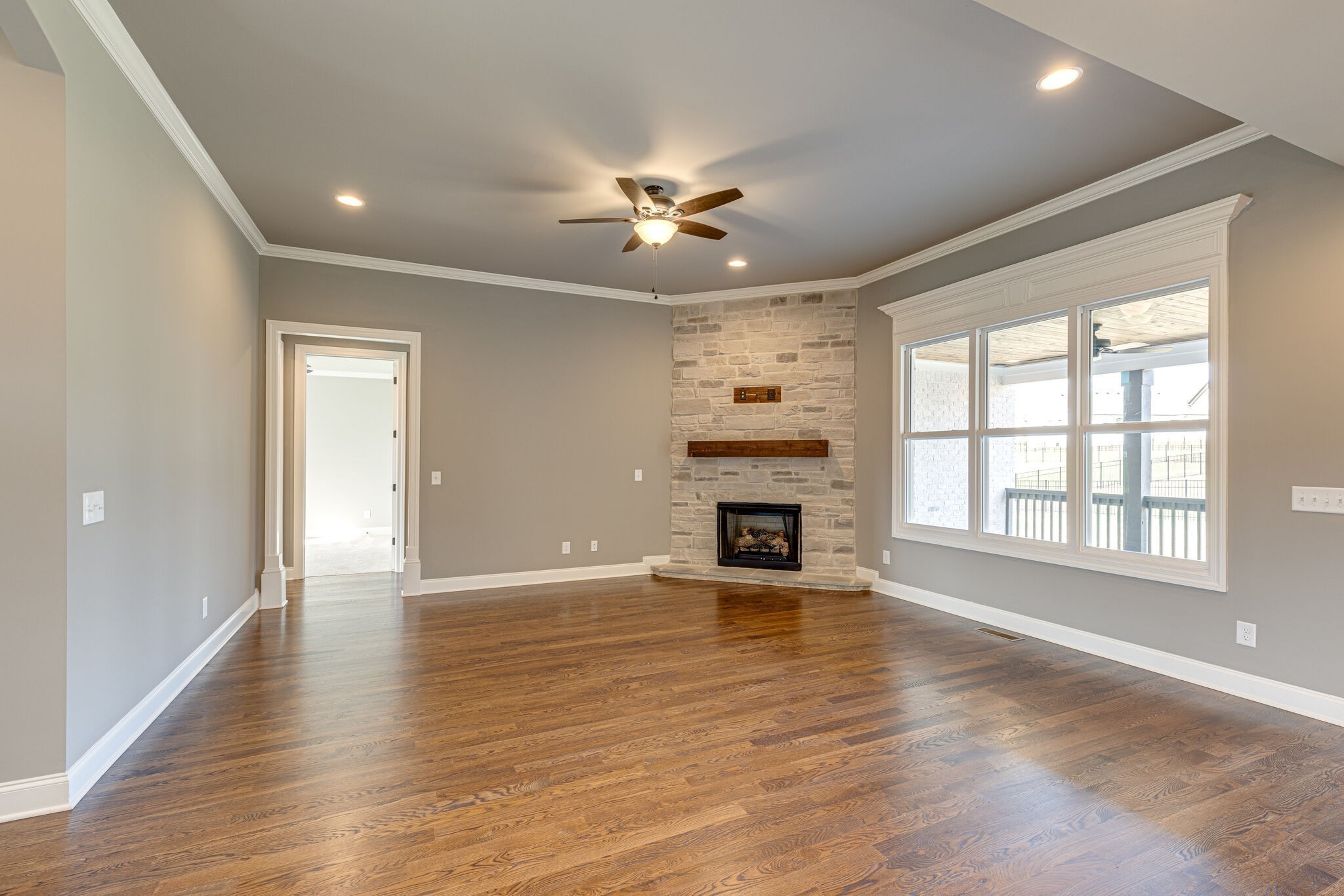 3053 Henley Way Property Photo 10