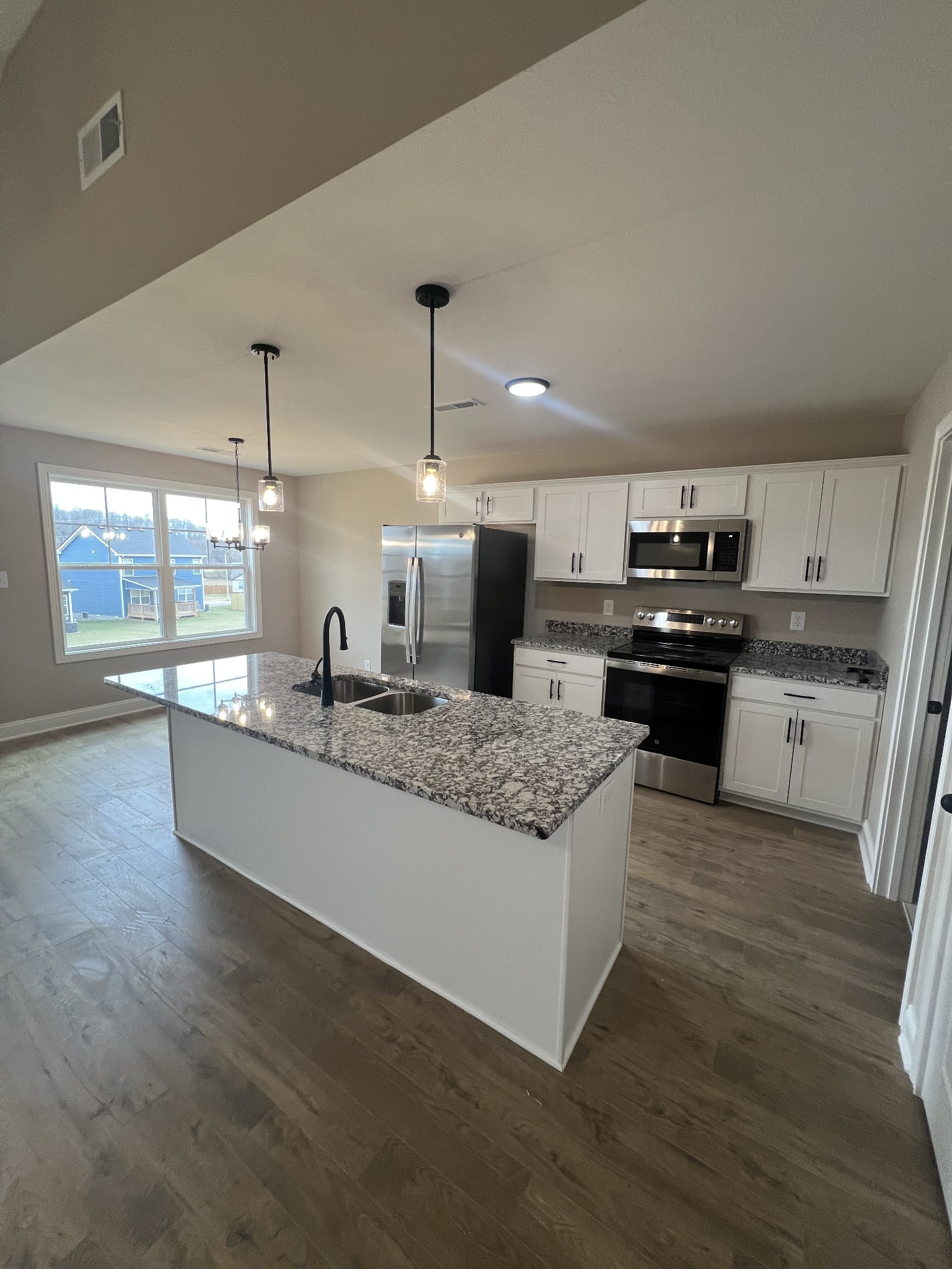 207 Cardinal Creek Property Photo 7