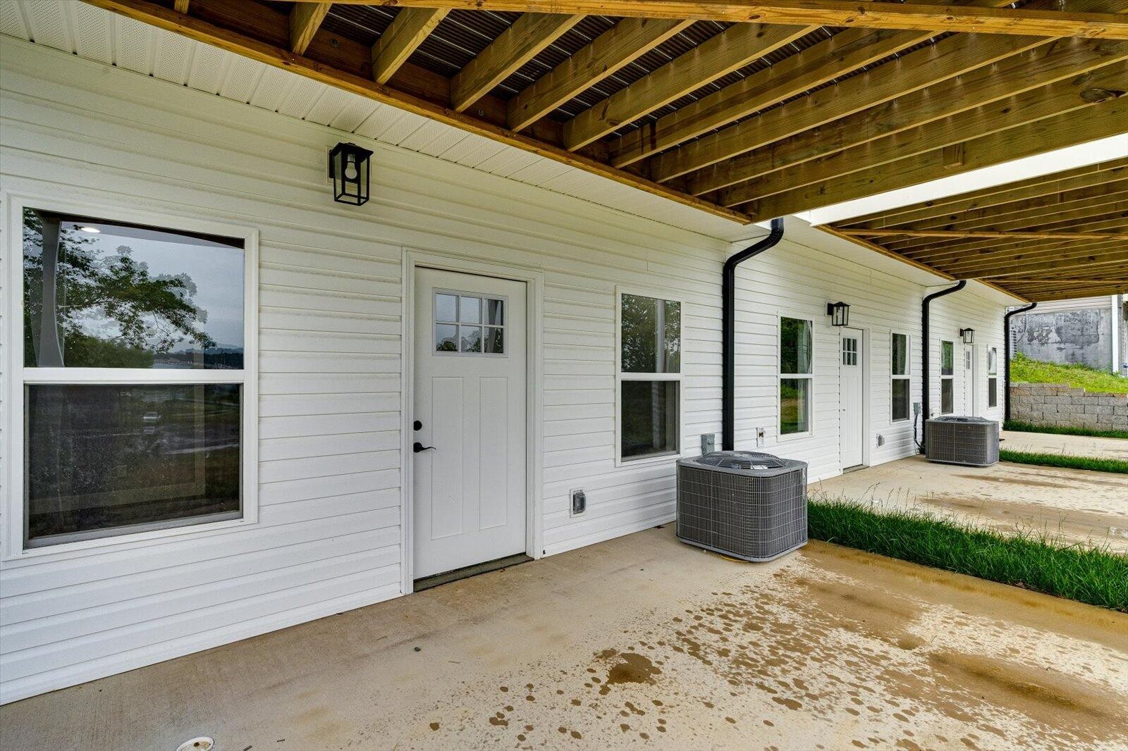 1318 Unity Drive, Ne Property Photo 33