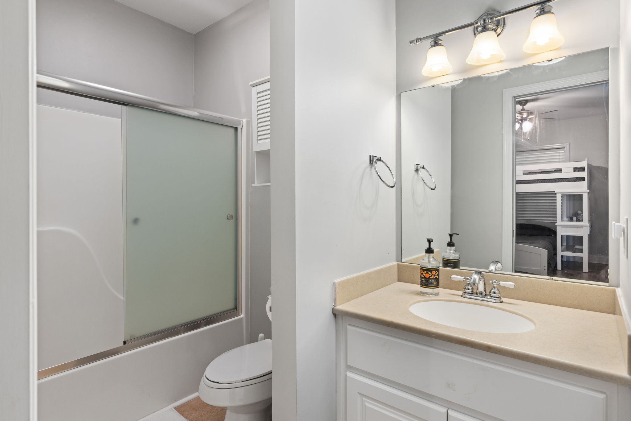 5590 Bay Village Dr Property Photo 41