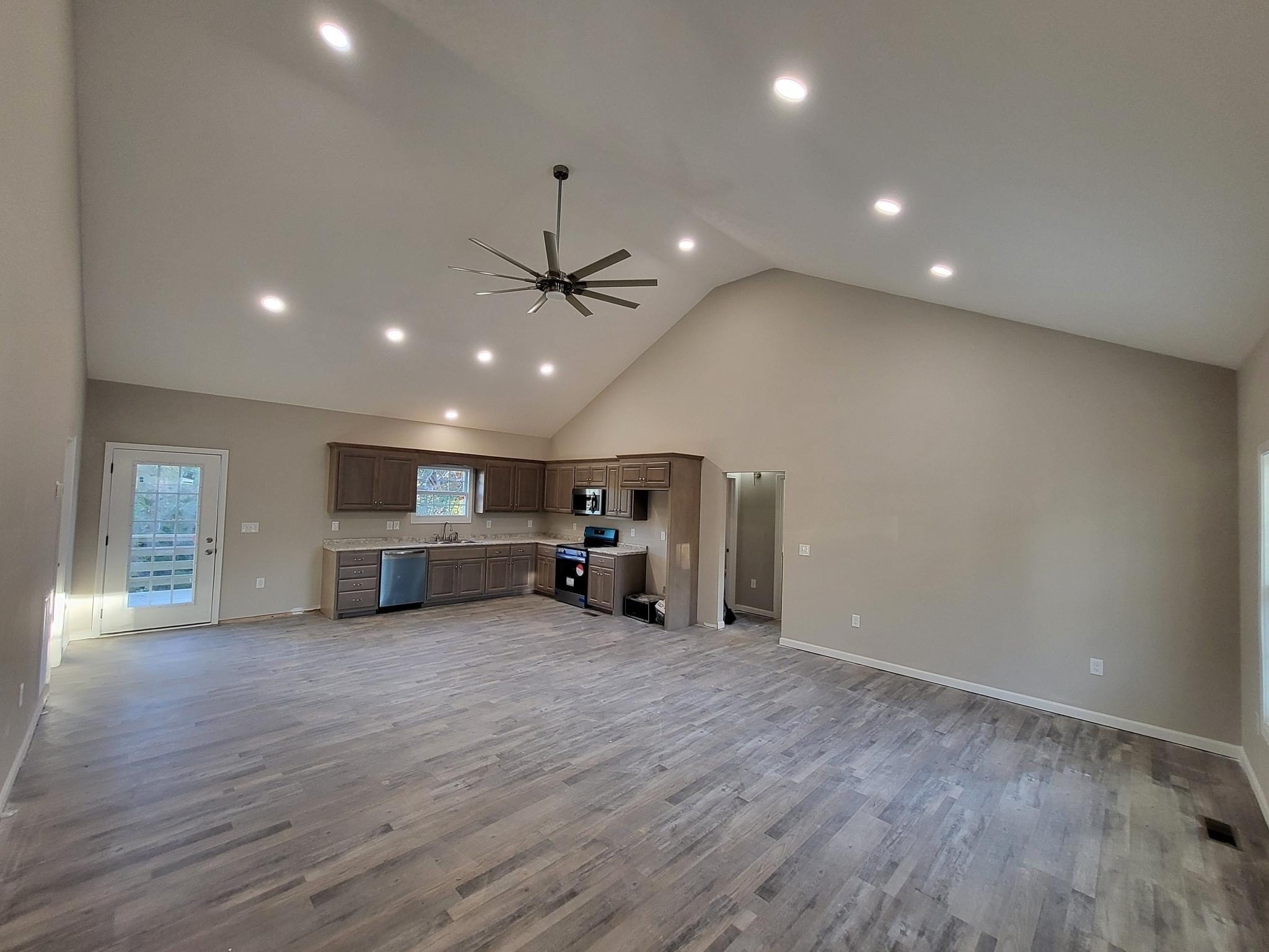 99 Andy Hillis Rd Property Photo 3