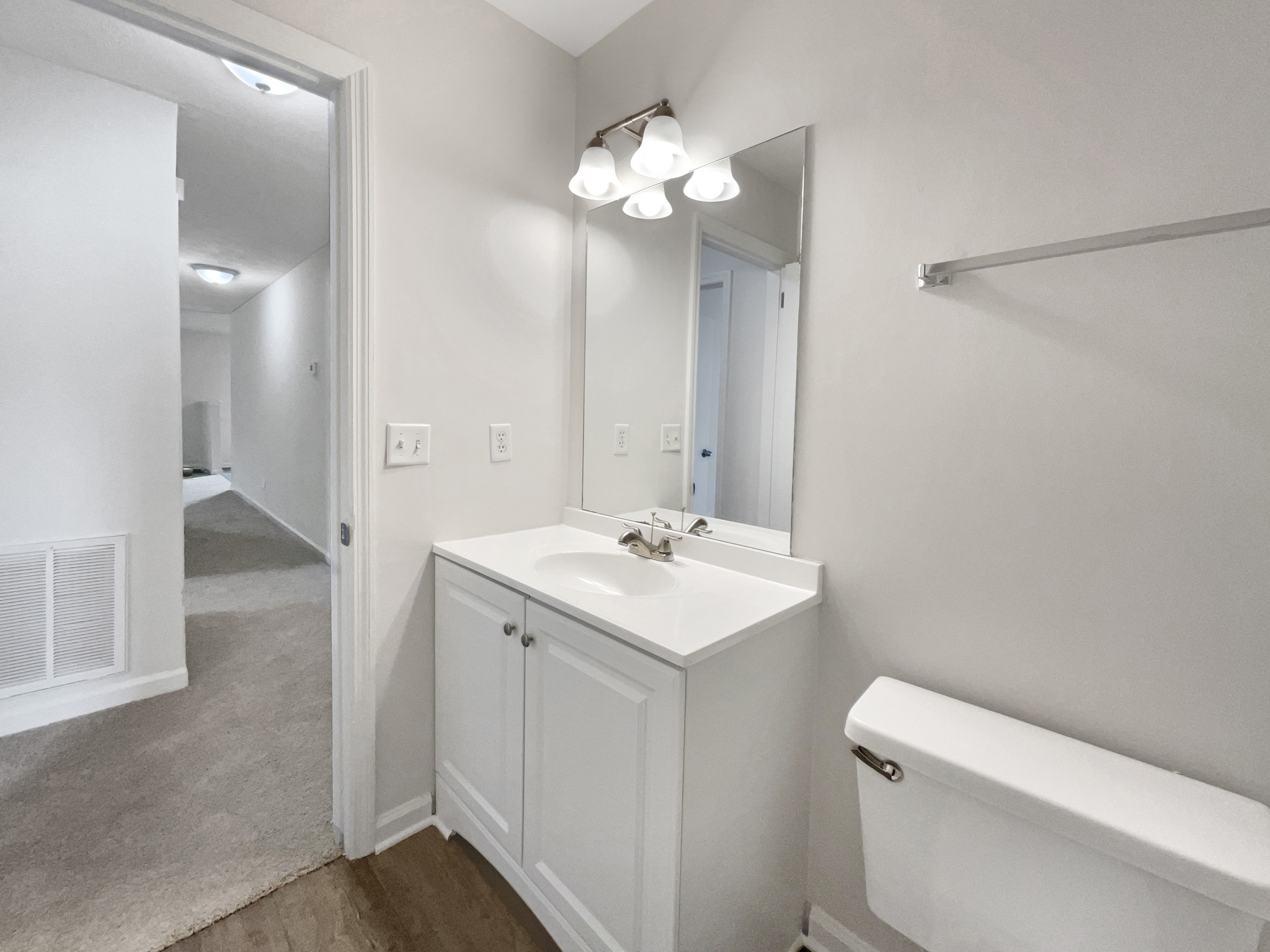200 Fawnwood Court Property Photo 16