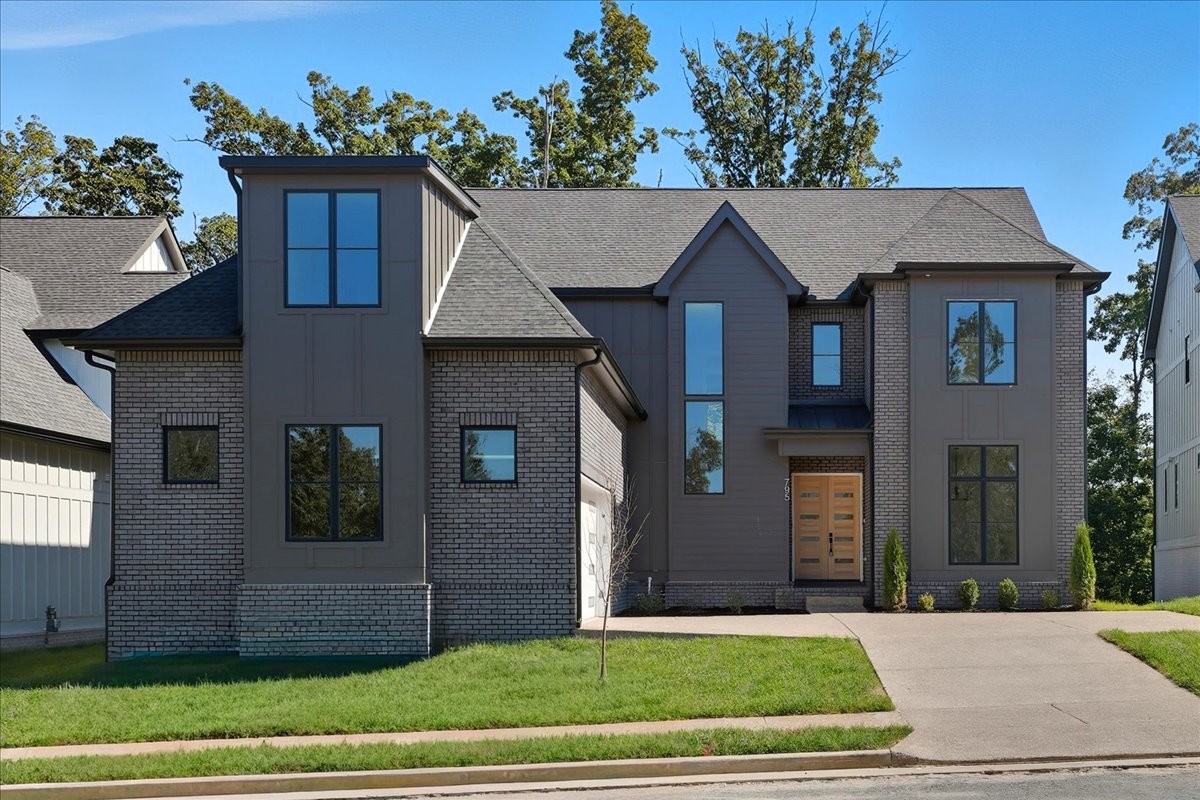 795 Summit Oaks Court Property Photo 1