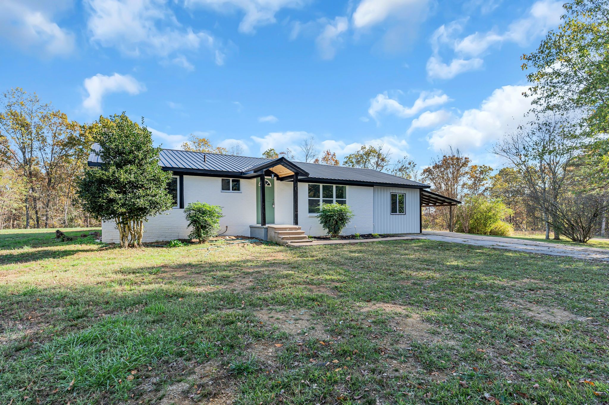10 Grinnell Dr Property Photo 2