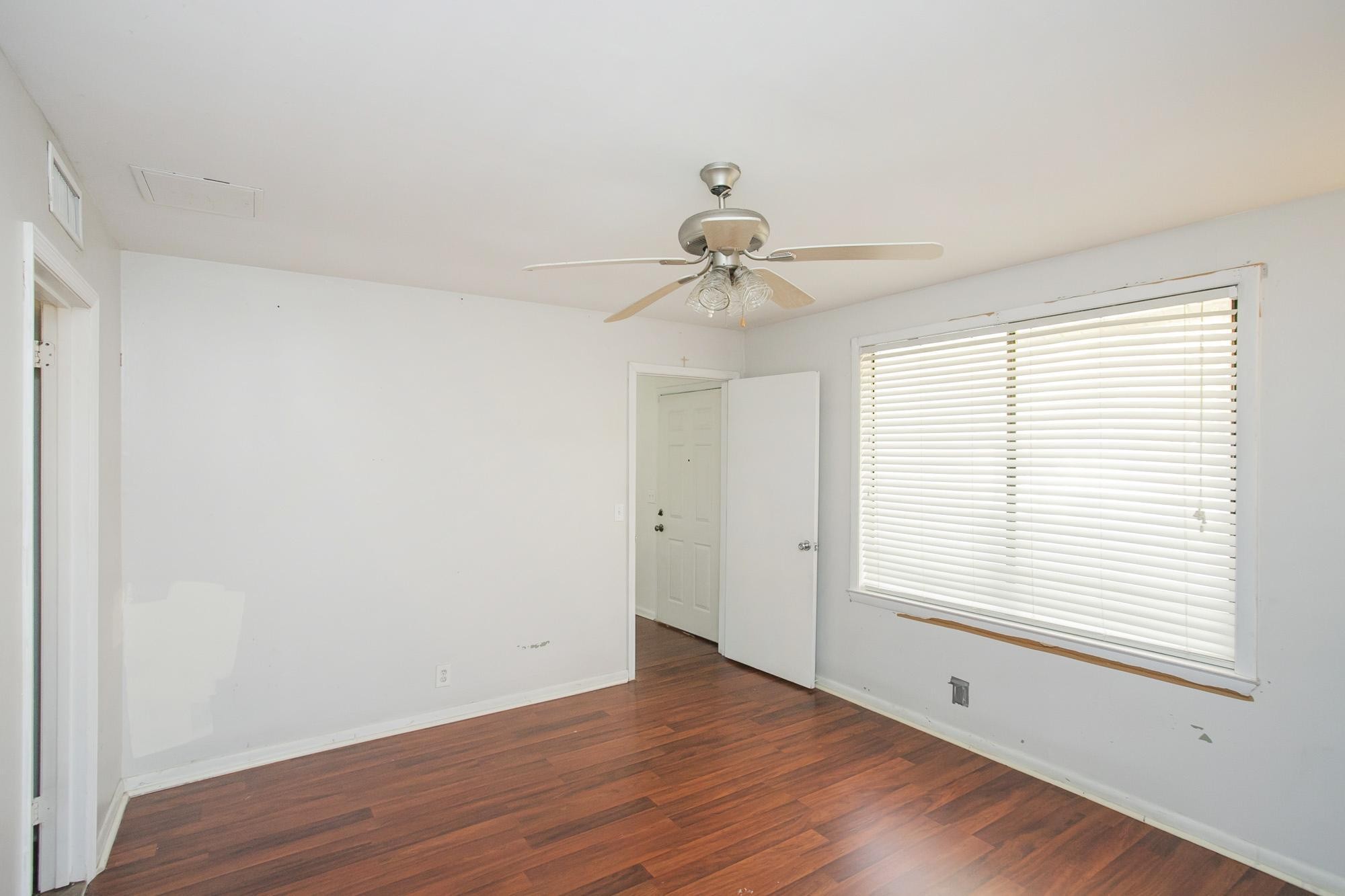 4958 Edmondson Pike Property Photo 15