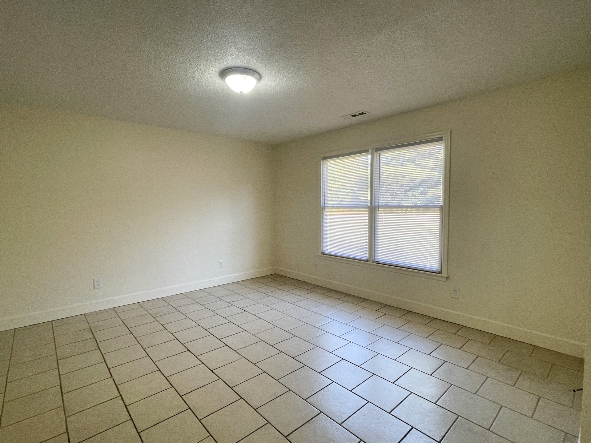 602 S Jefferson St Property Photo 5