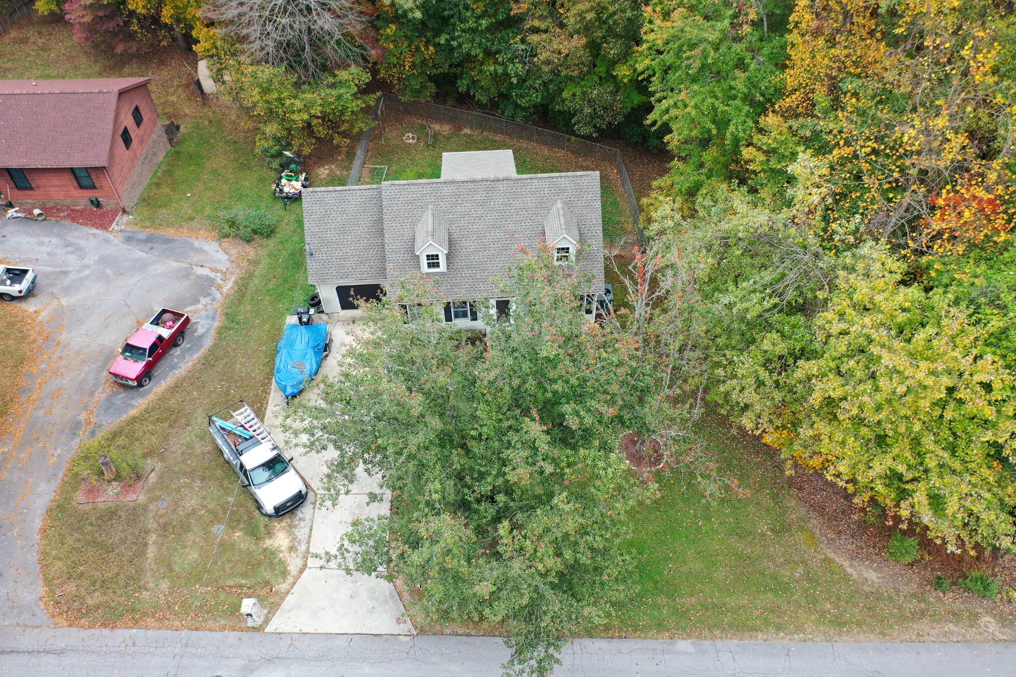 222 Greenfield Ln Property Photo 3
