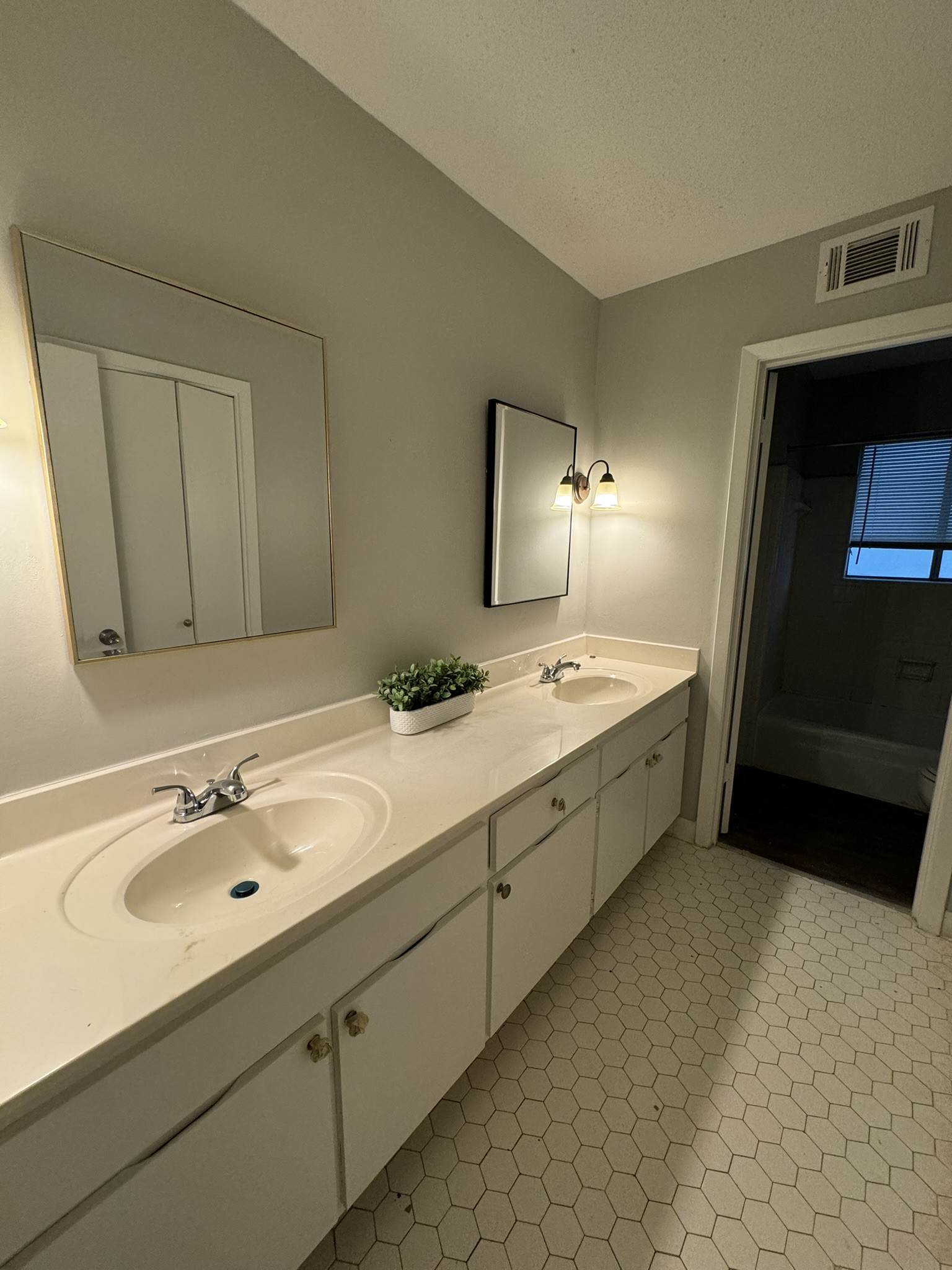 2523 Syon Dr Property Photo 47