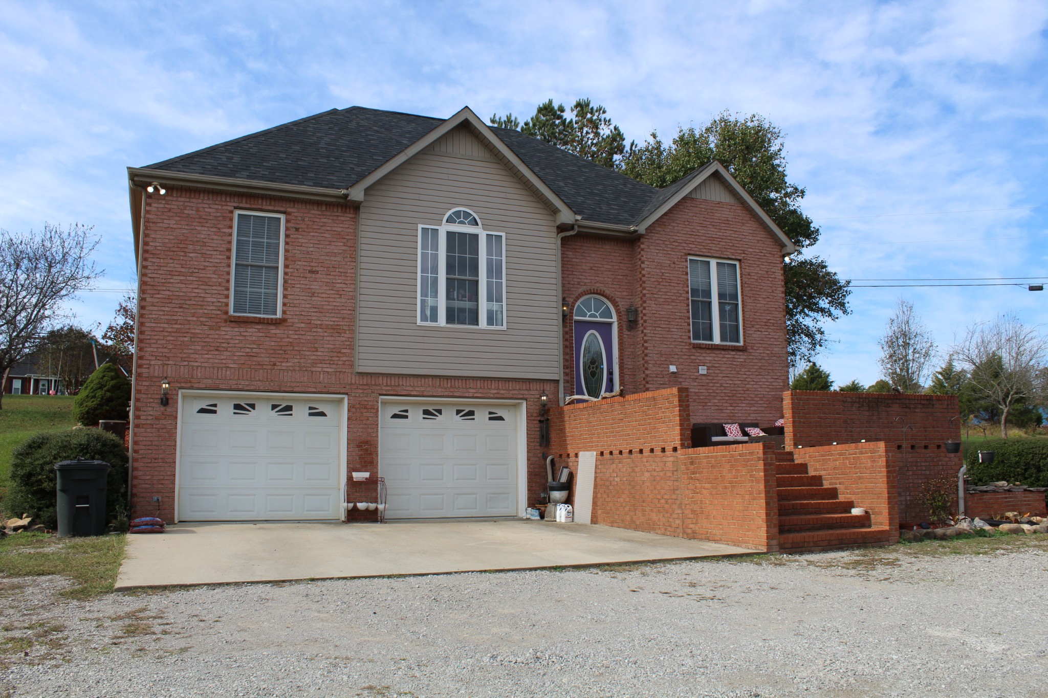 409 Westwood Dr Property Photo 1