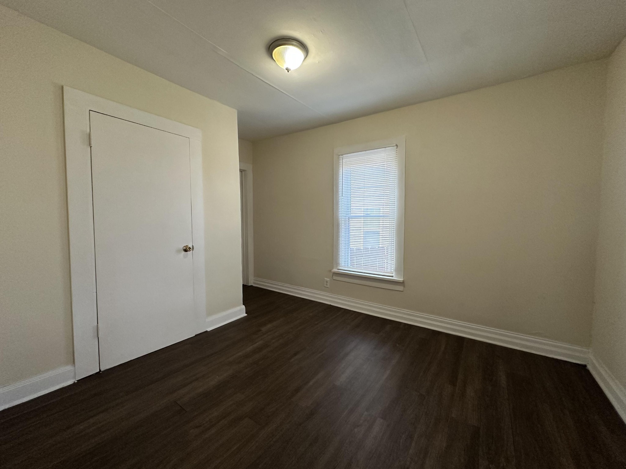 752 10th Street, Se Property Photo 4