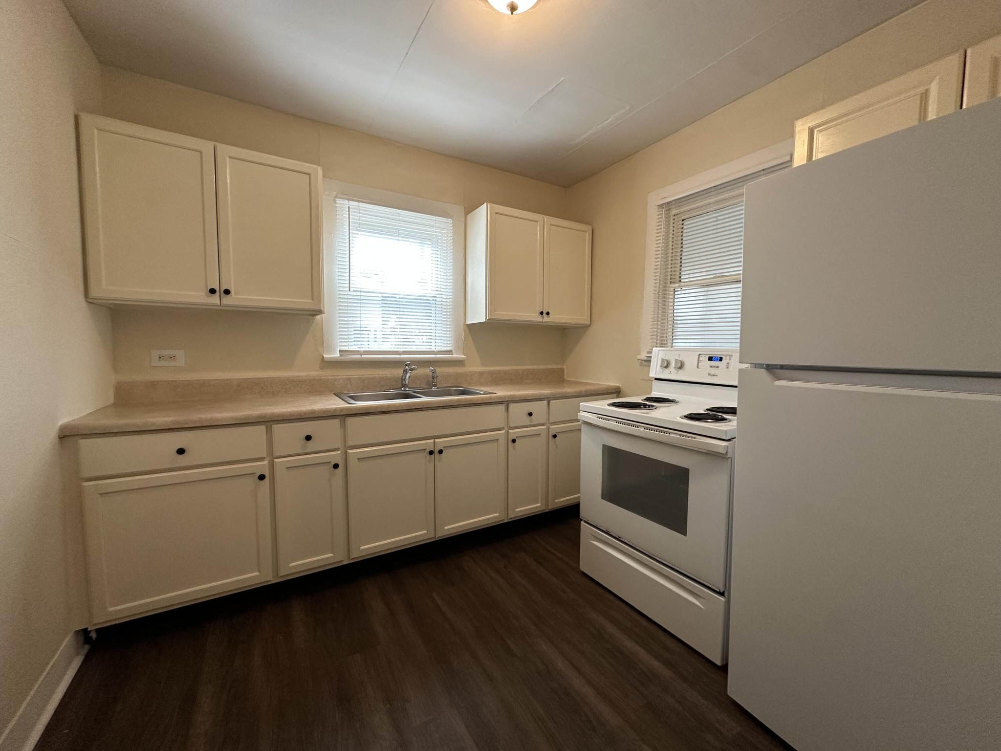 752 10th Street, Se Property Photo 6
