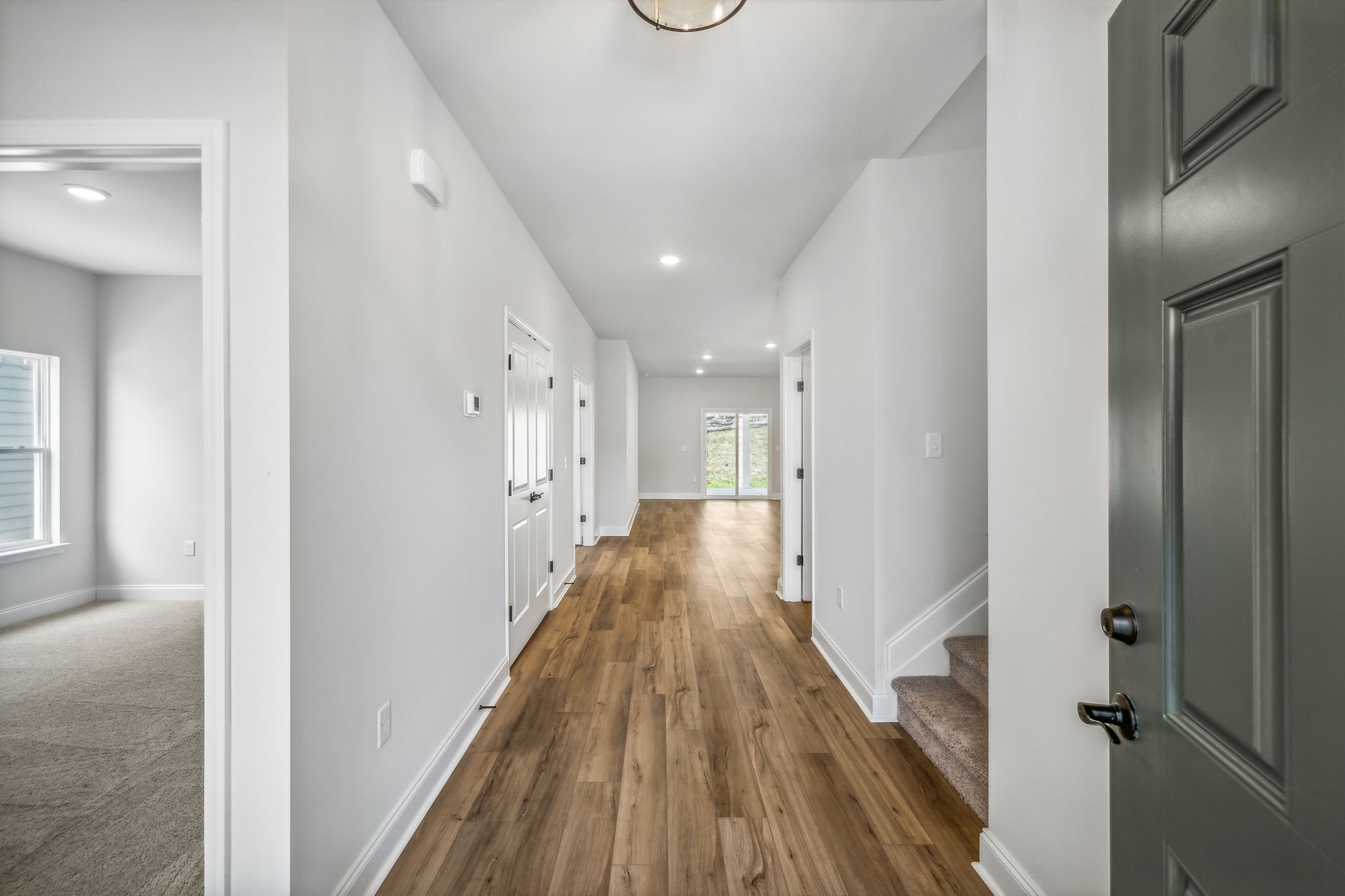 525 Banchory Dr Property Photo 4