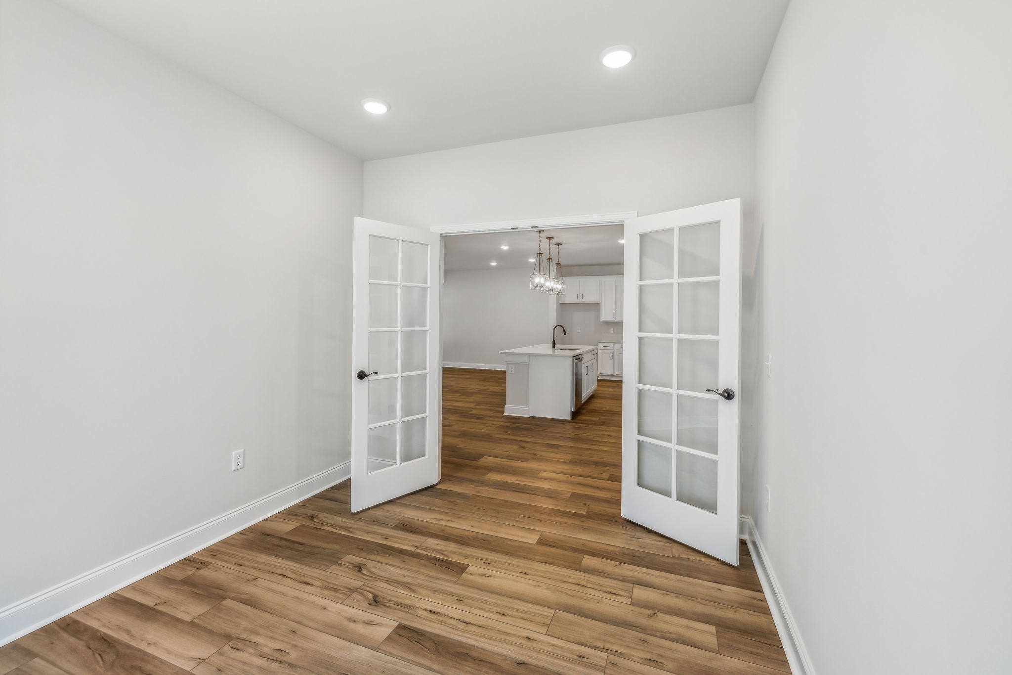 525 Banchory Dr Property Photo 30