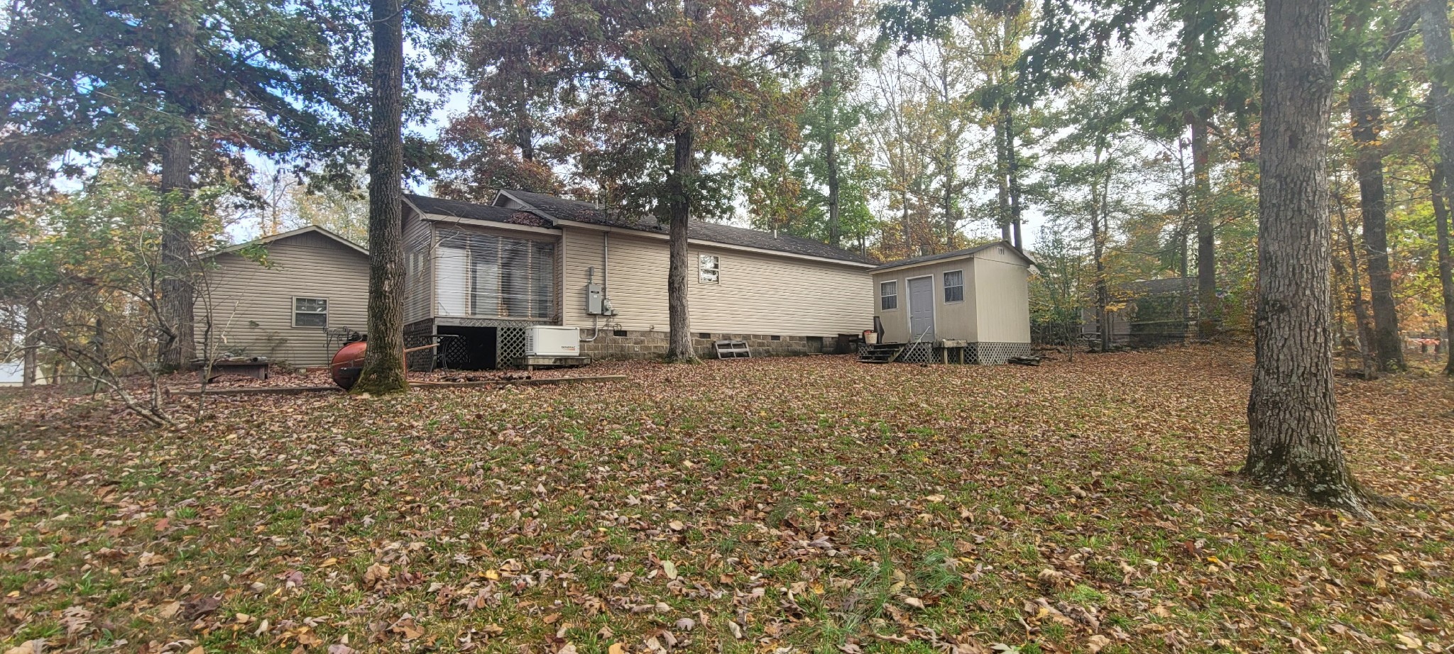 710 Woodlawn Shores Rd Property Photo 3