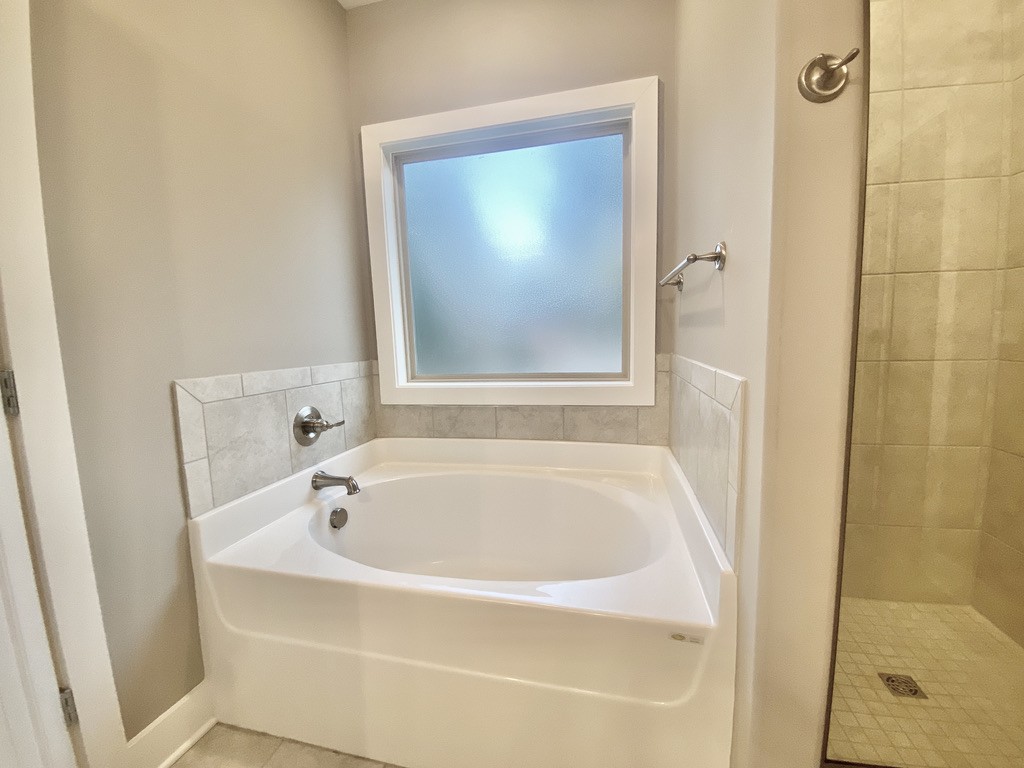 158 Briarwood Ln Property Photo 23