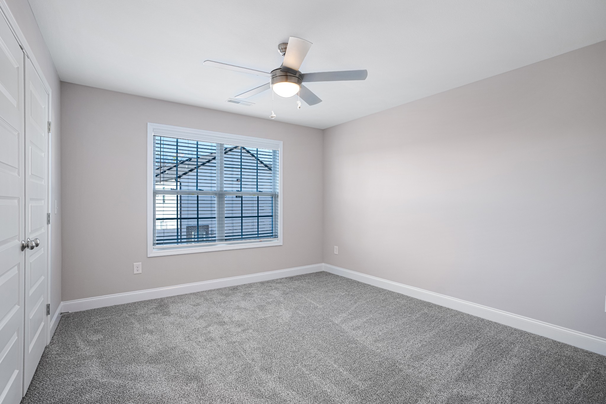 111 Oak St Property Photo 19
