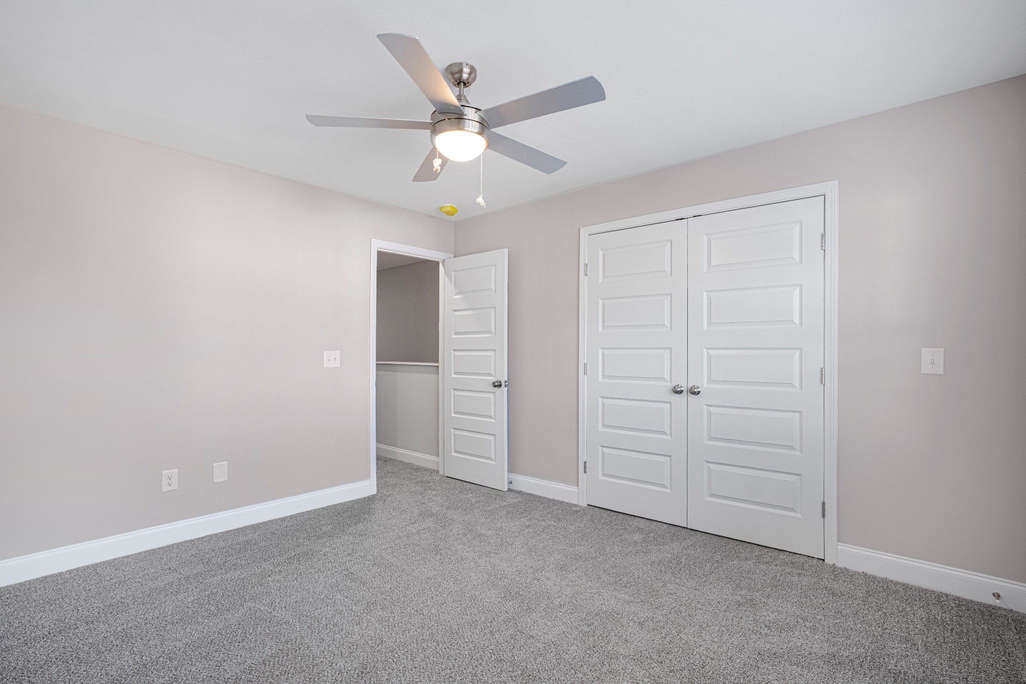 111 Oak St Property Photo 20