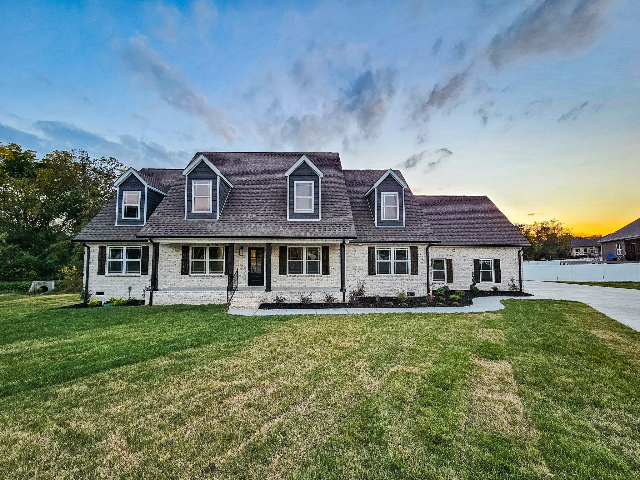 607 Apple Blossom Trl Property Photo 3