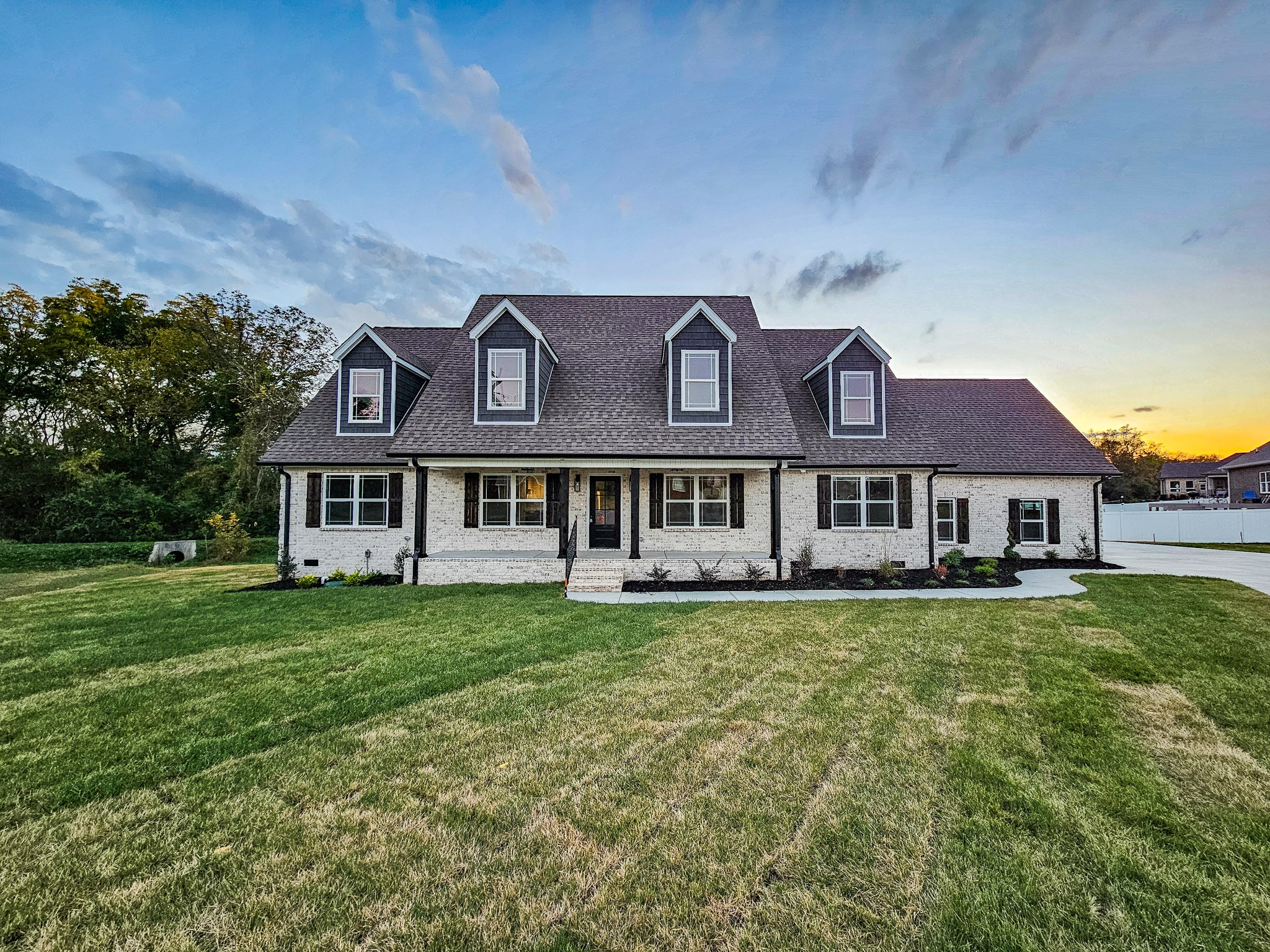 607 Apple Blossom Trl Property Photo 5