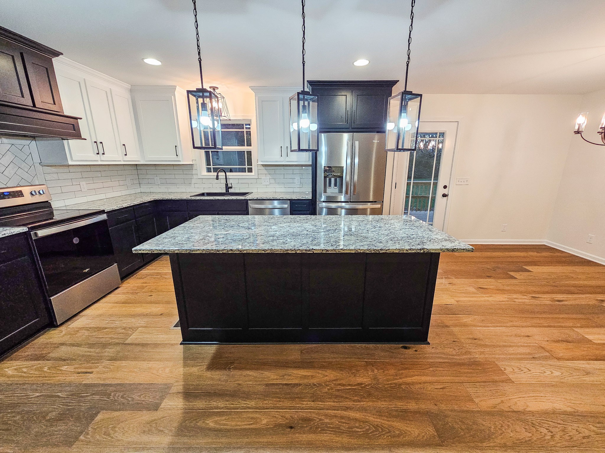 607 Apple Blossom Trl Property Photo 13