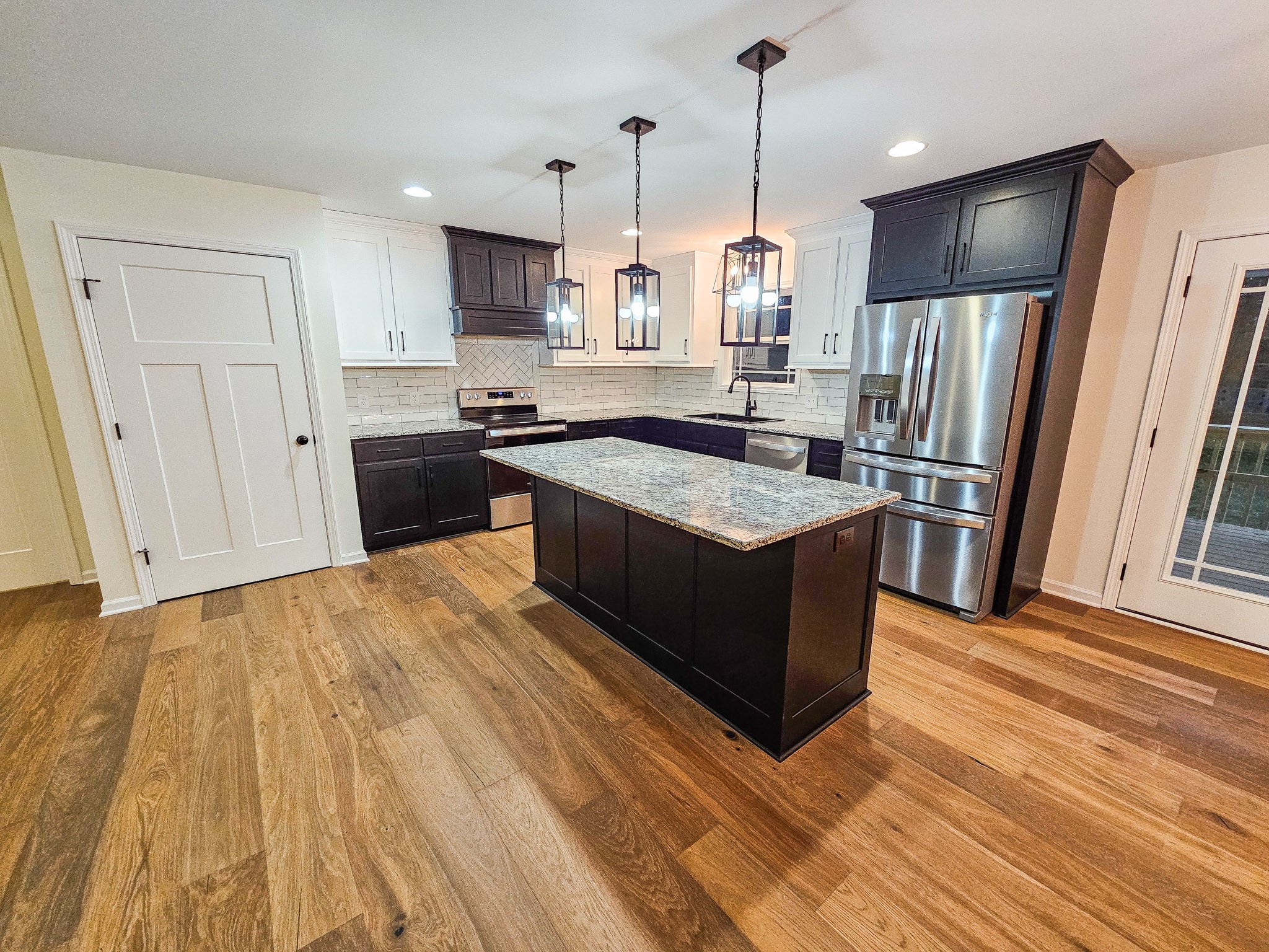 607 Apple Blossom Trl Property Photo 14