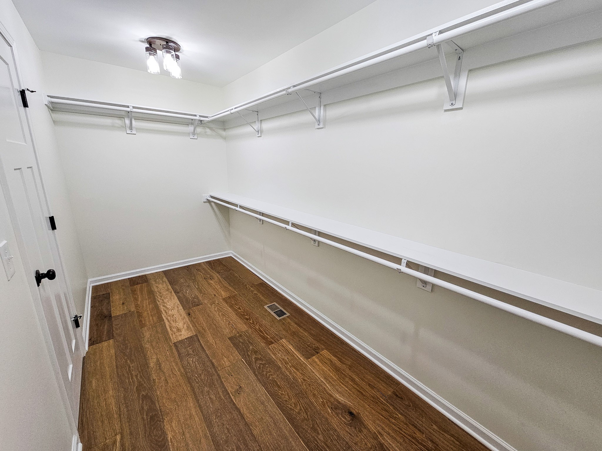 607 Apple Blossom Trl Property Photo 26