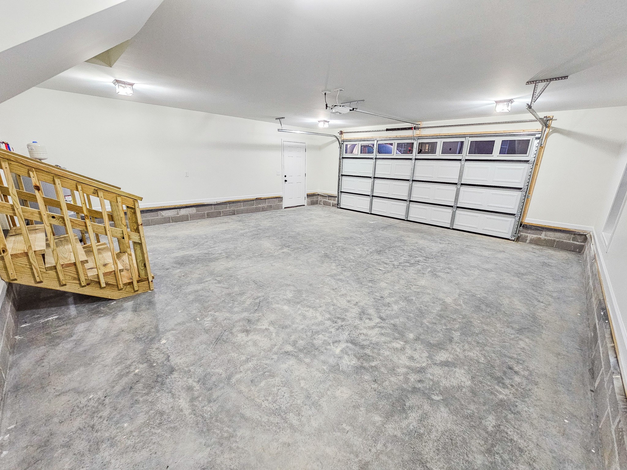 607 Apple Blossom Trl Property Photo 31