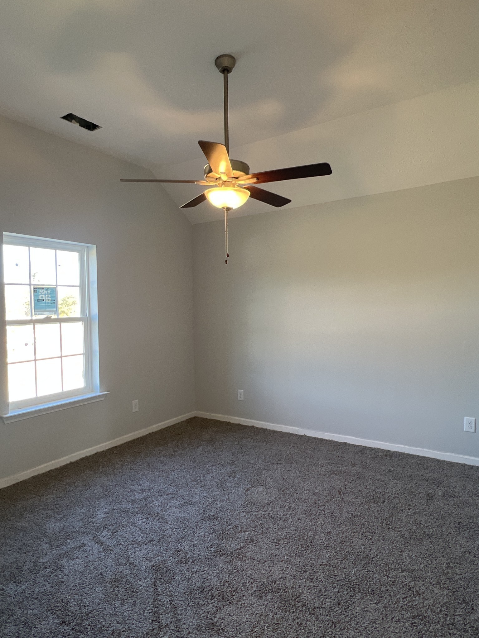 102 Hidden Circle Property Photo 8