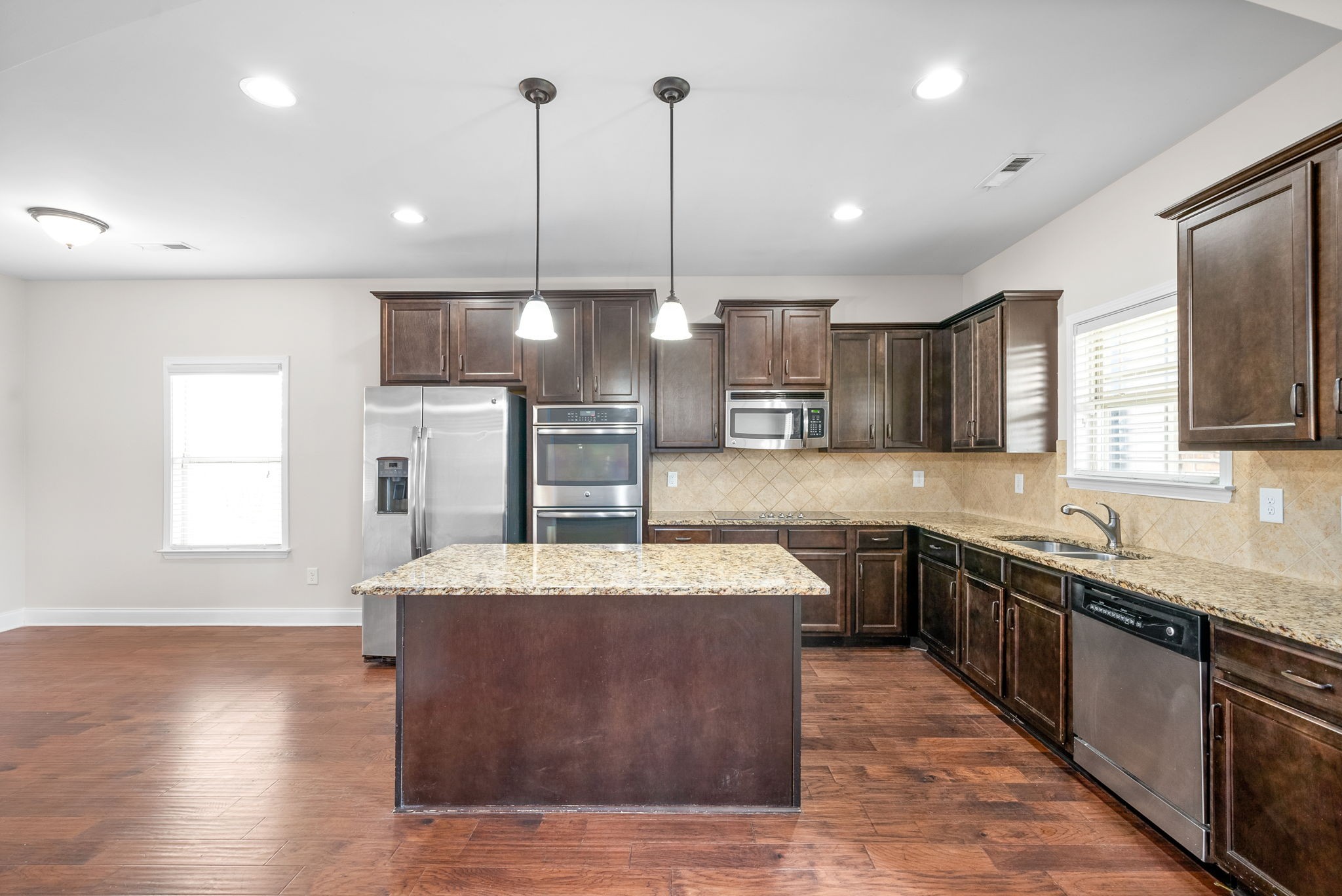 2080 Bandera Drive Property Photo 10