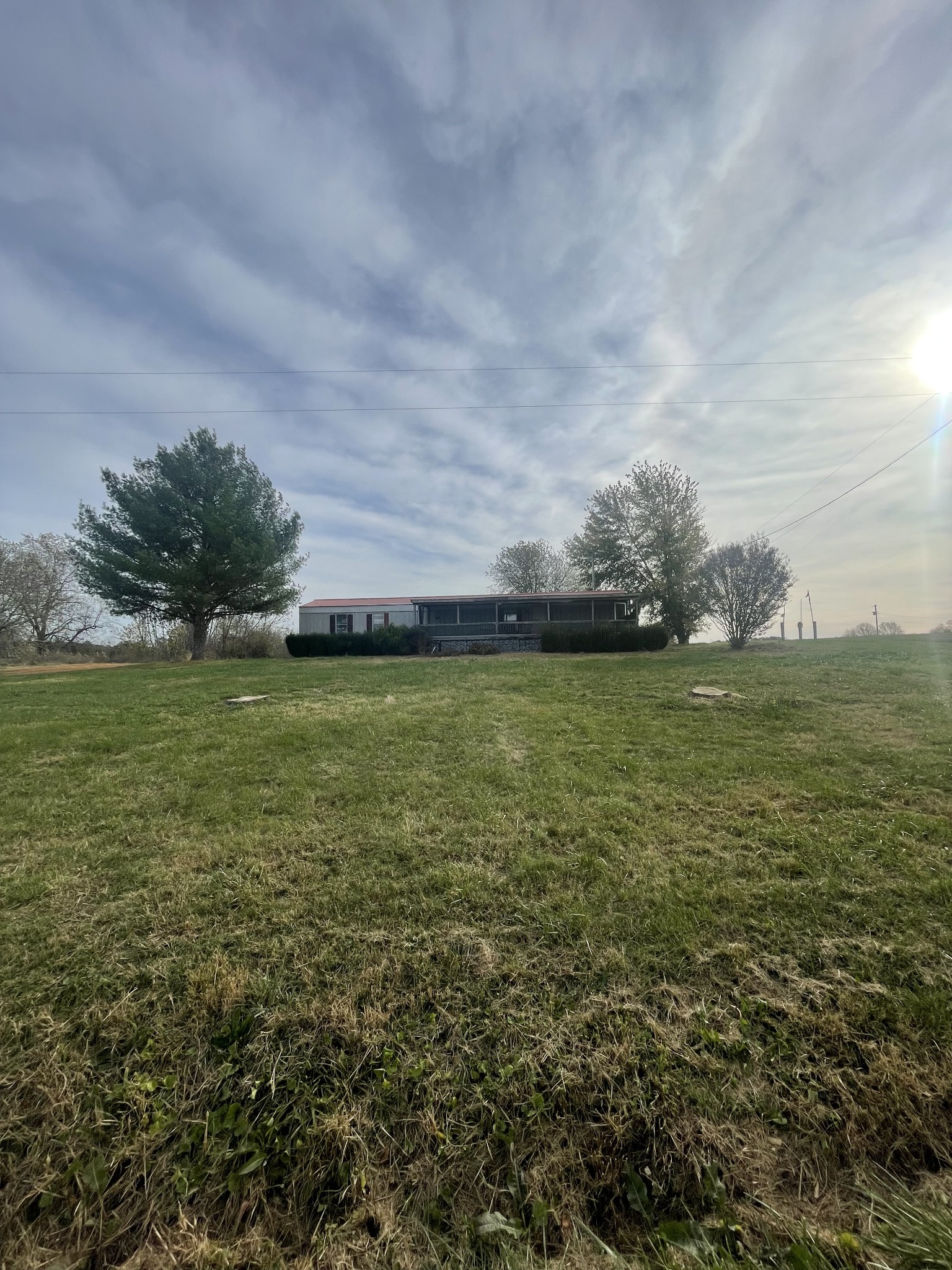910 Sutton Rd Property Photo 1