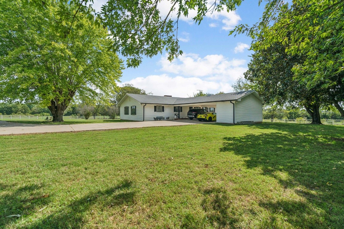 3124 Hwy 231 North Property Photo 2