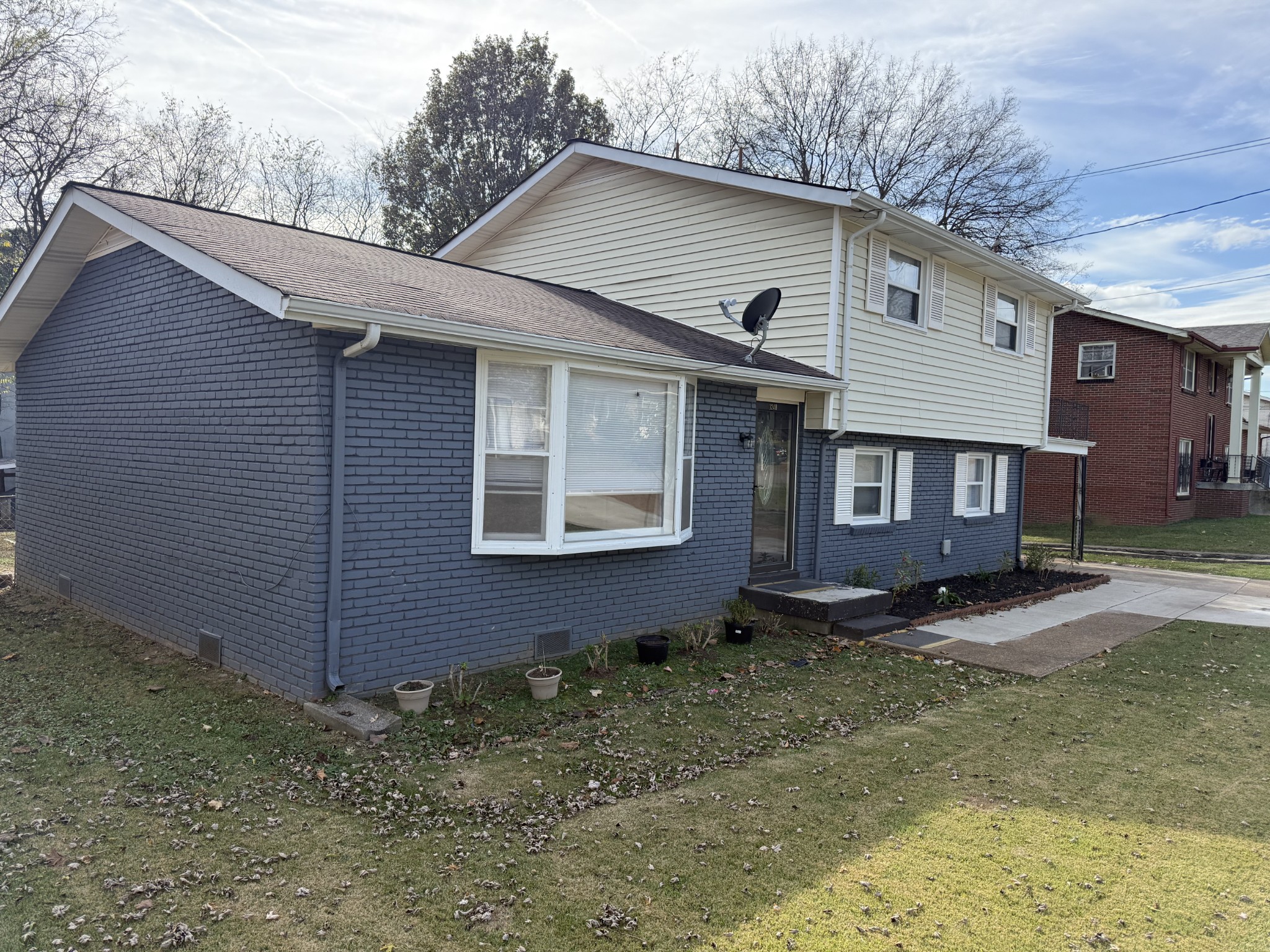 3240 Doverside Dr Property Photo 3