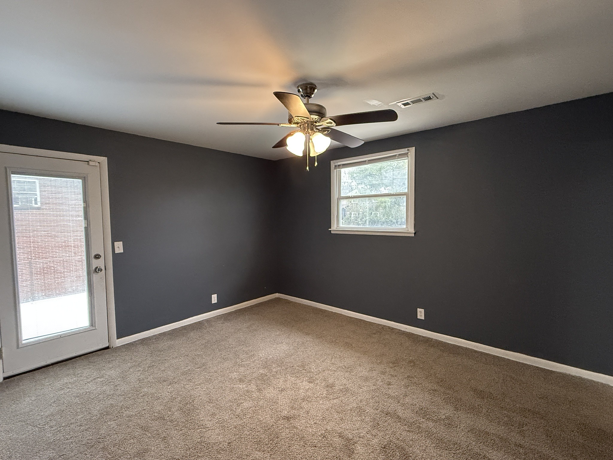 3240 Doverside Dr Property Photo 16
