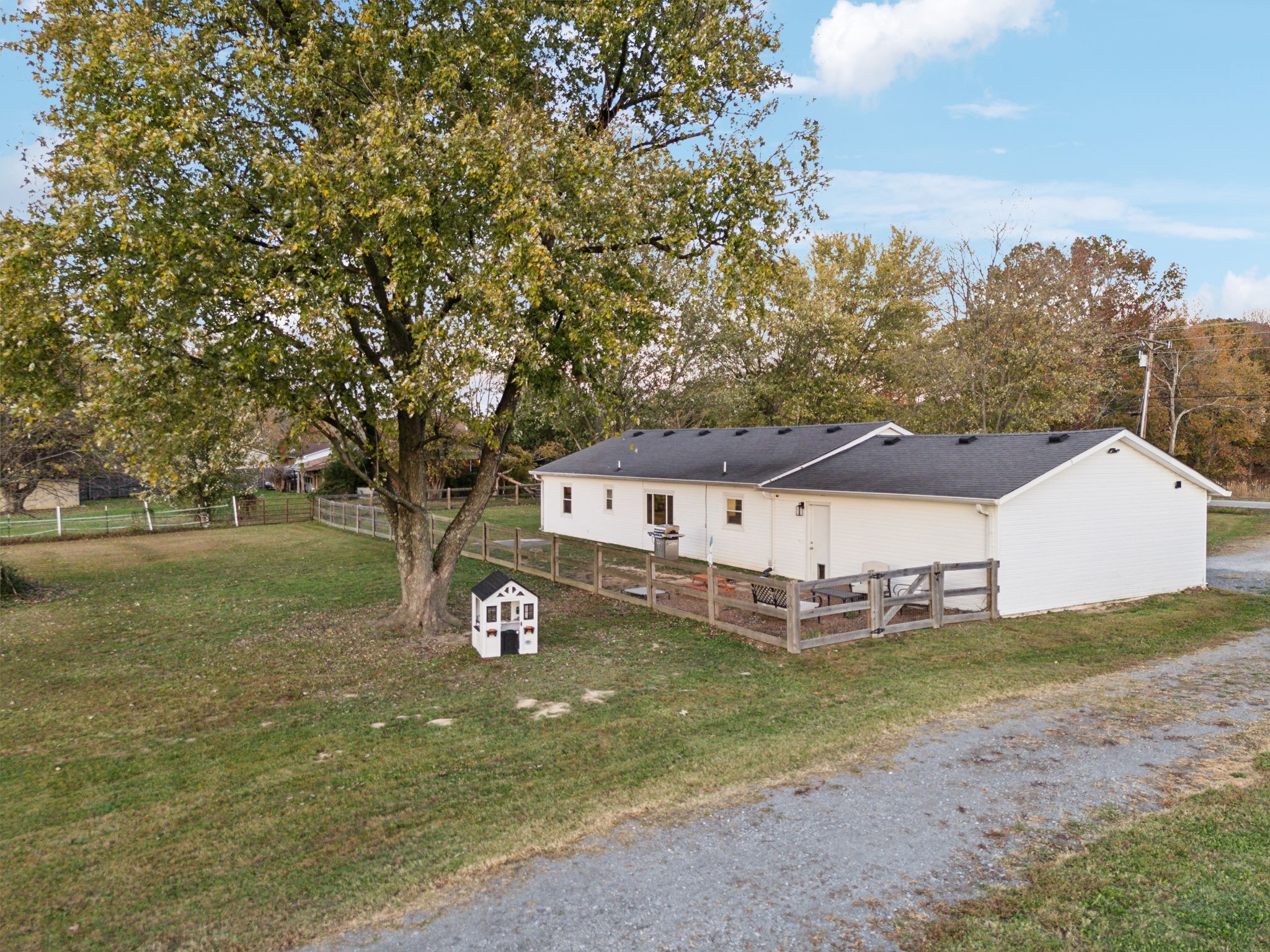 2236 Highway 76 Property Photo 3