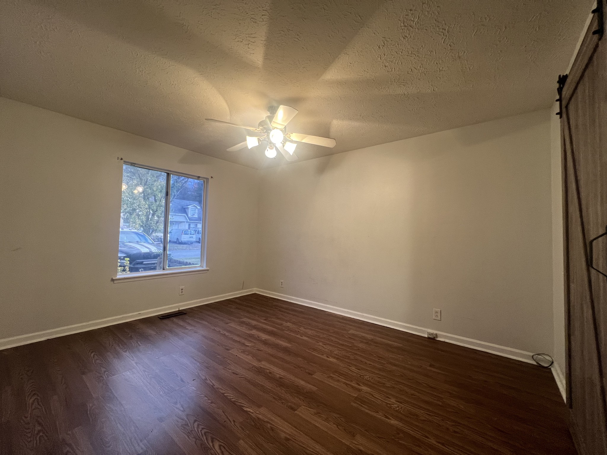 3237 Lakeford Dr Property Photo 5