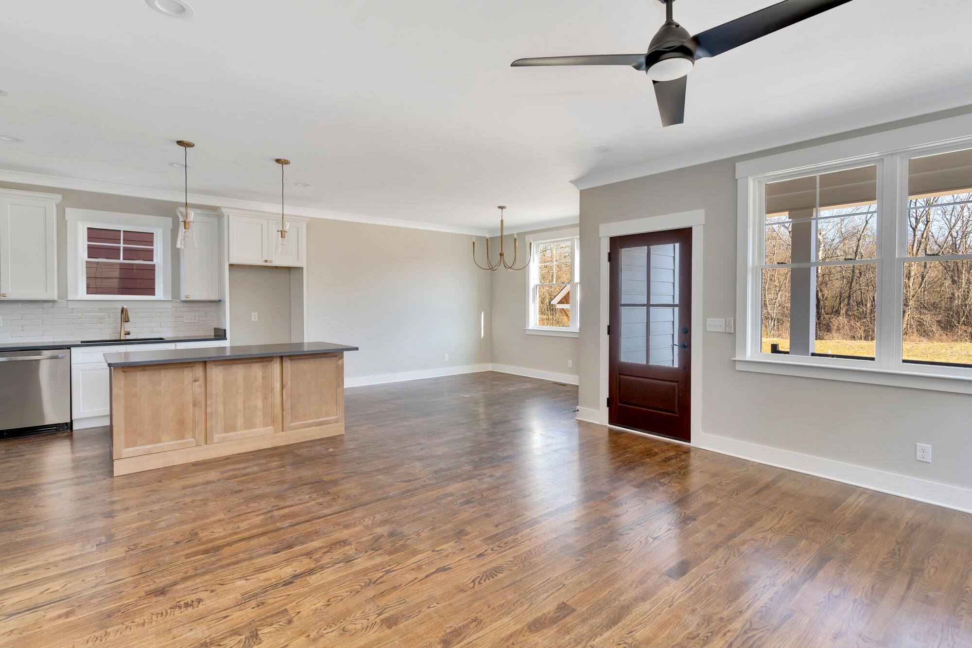 1297 Thomas Avenue Property Photo 5