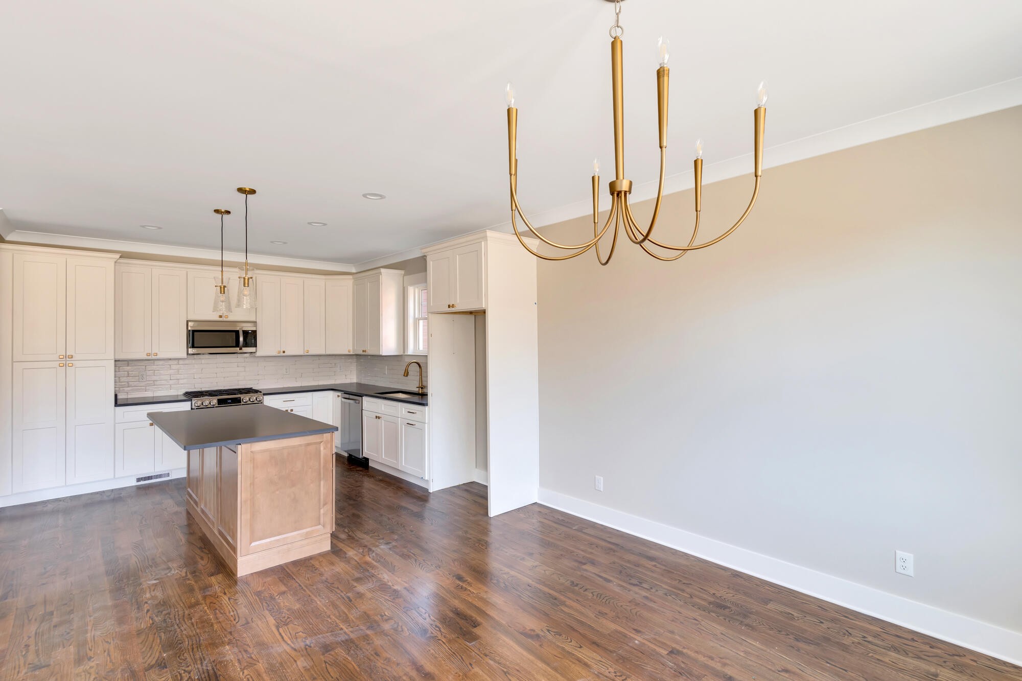 1297 Thomas Avenue Property Photo 13